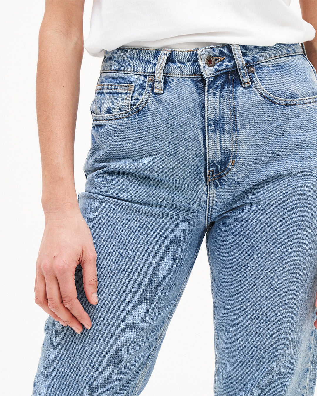 Jean mom en coton recyclé | bleu "nora loose tapered heritage blue light blue"
