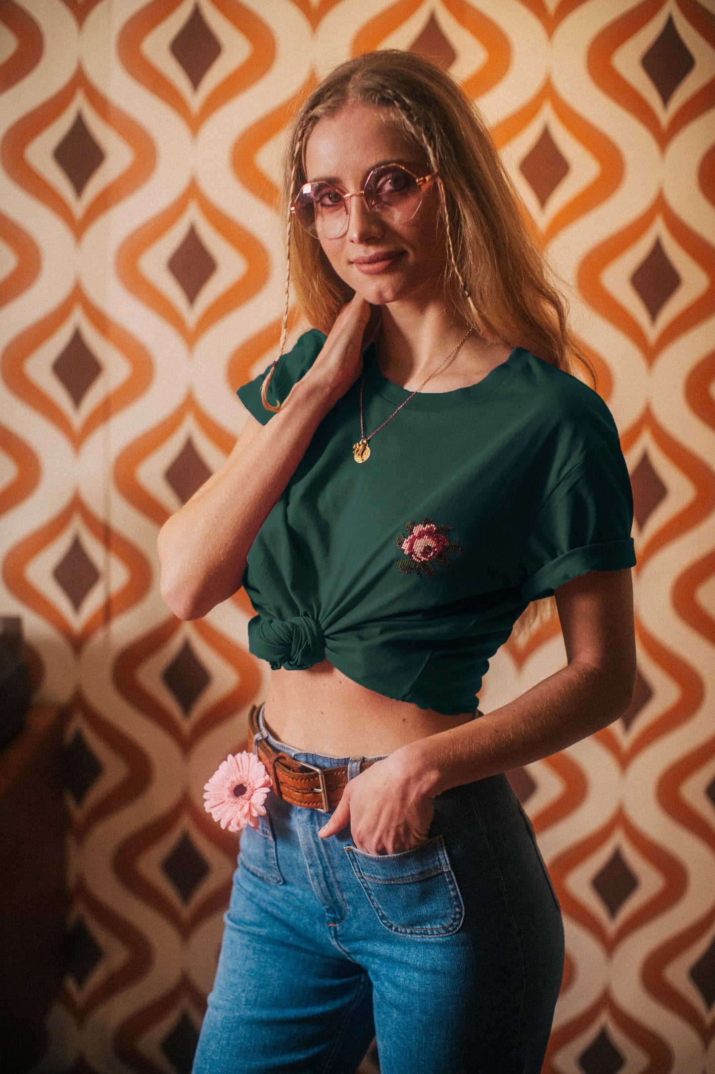 T-shirt brodé vert émeraude en coton bio - Rose