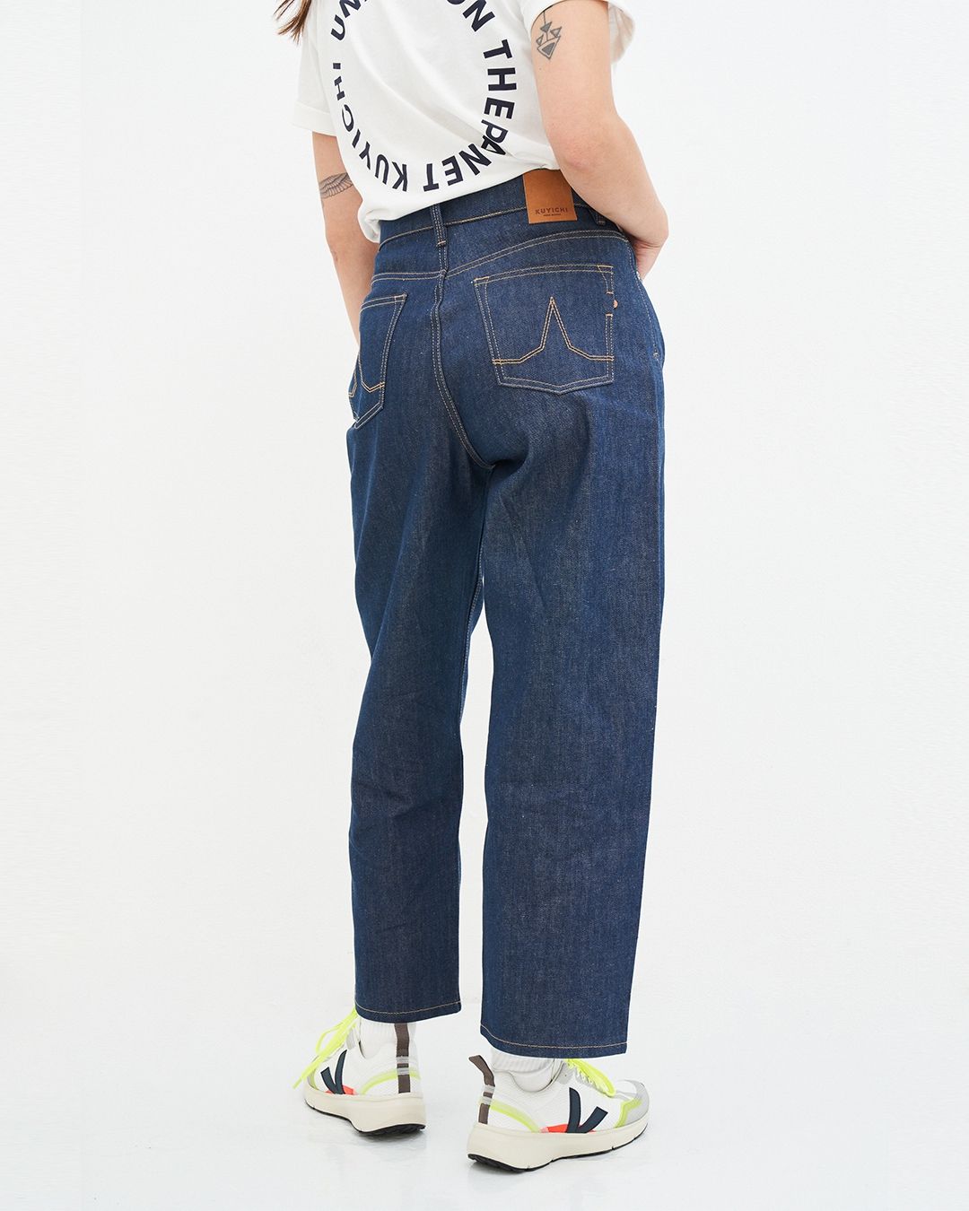 Jean droit en coton bio et recyclé | brut "bobbie barrel recycled dry"