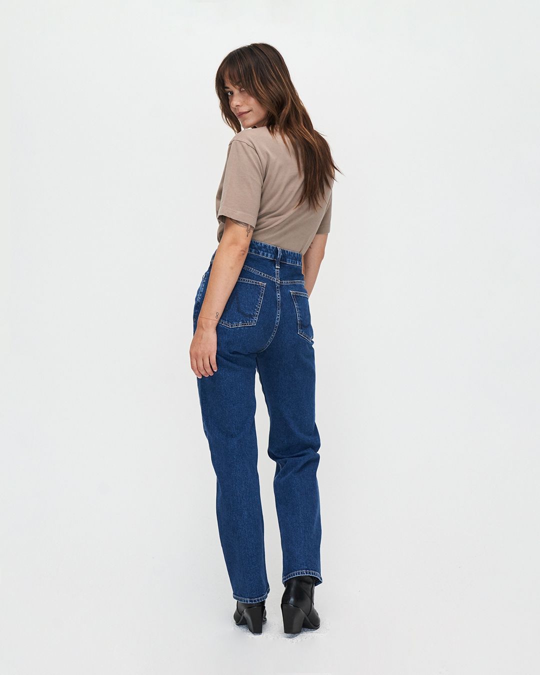 Jean droit en coton bio | bleu brut "Rosa Straight dark blue"