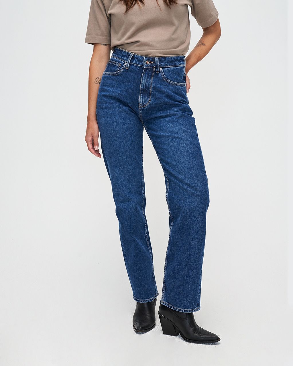 Jean droit en coton bio | bleu brut "Rosa Straight dark blue"