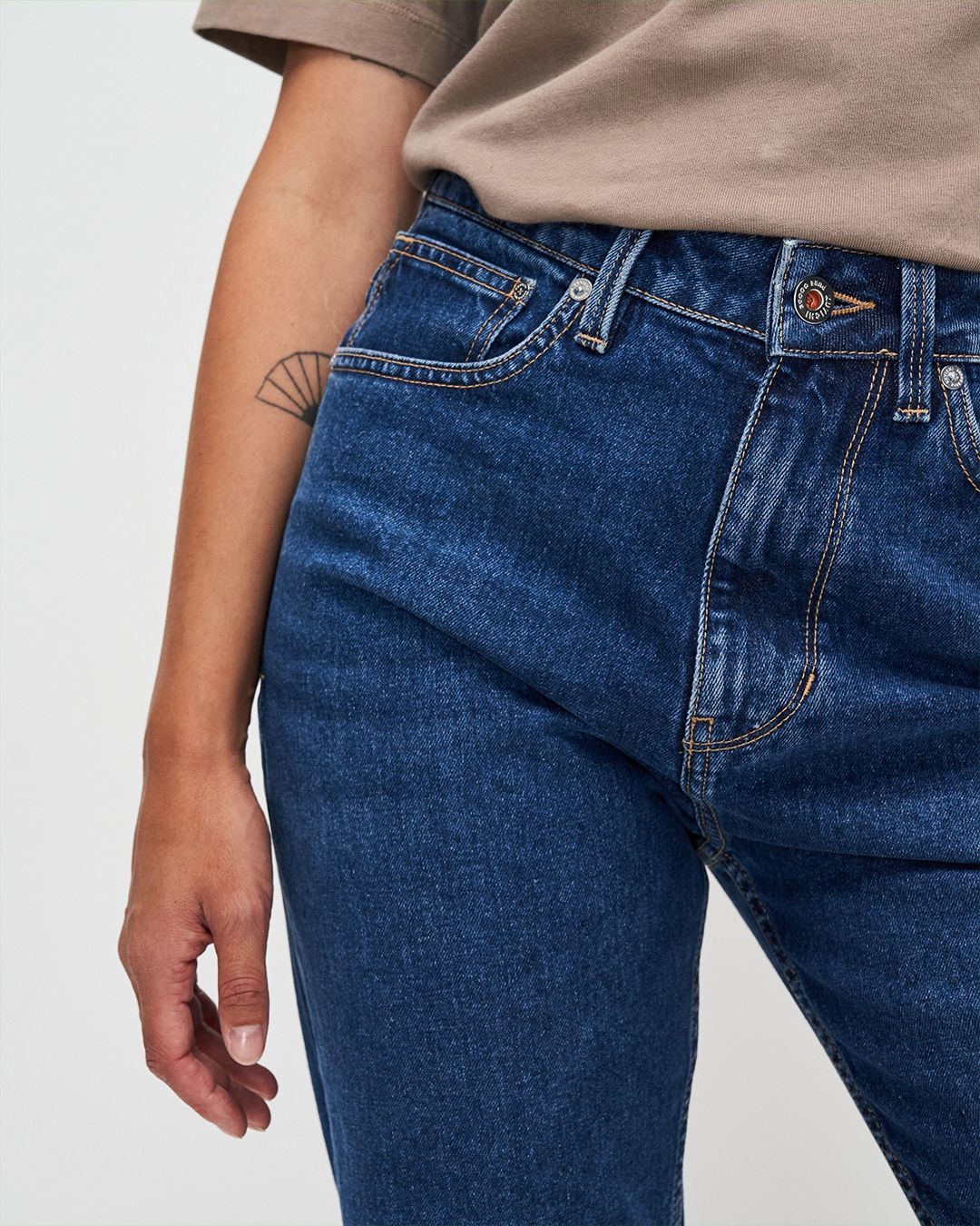 Jean droit en coton bio | bleu brut "Rosa Straight dark blue"