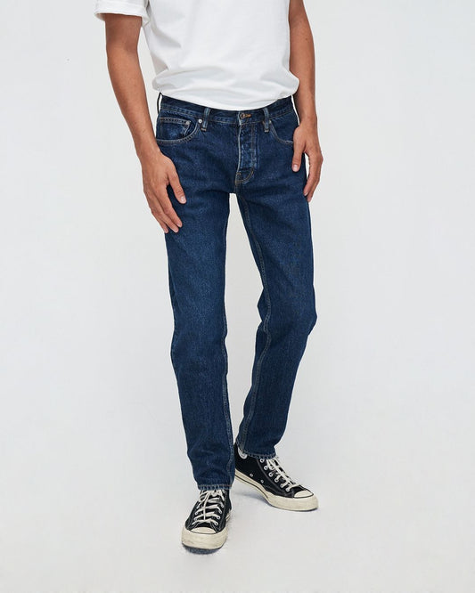 Jean slim en coton bio | bleu brut "codie tapered kind of blue"