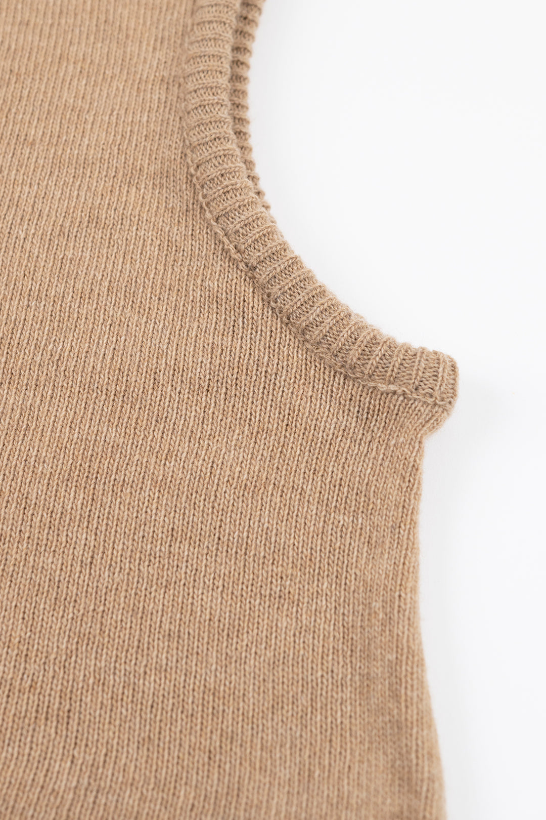 Cagoule en matières recyclées | camel "knit hood oatmeal"