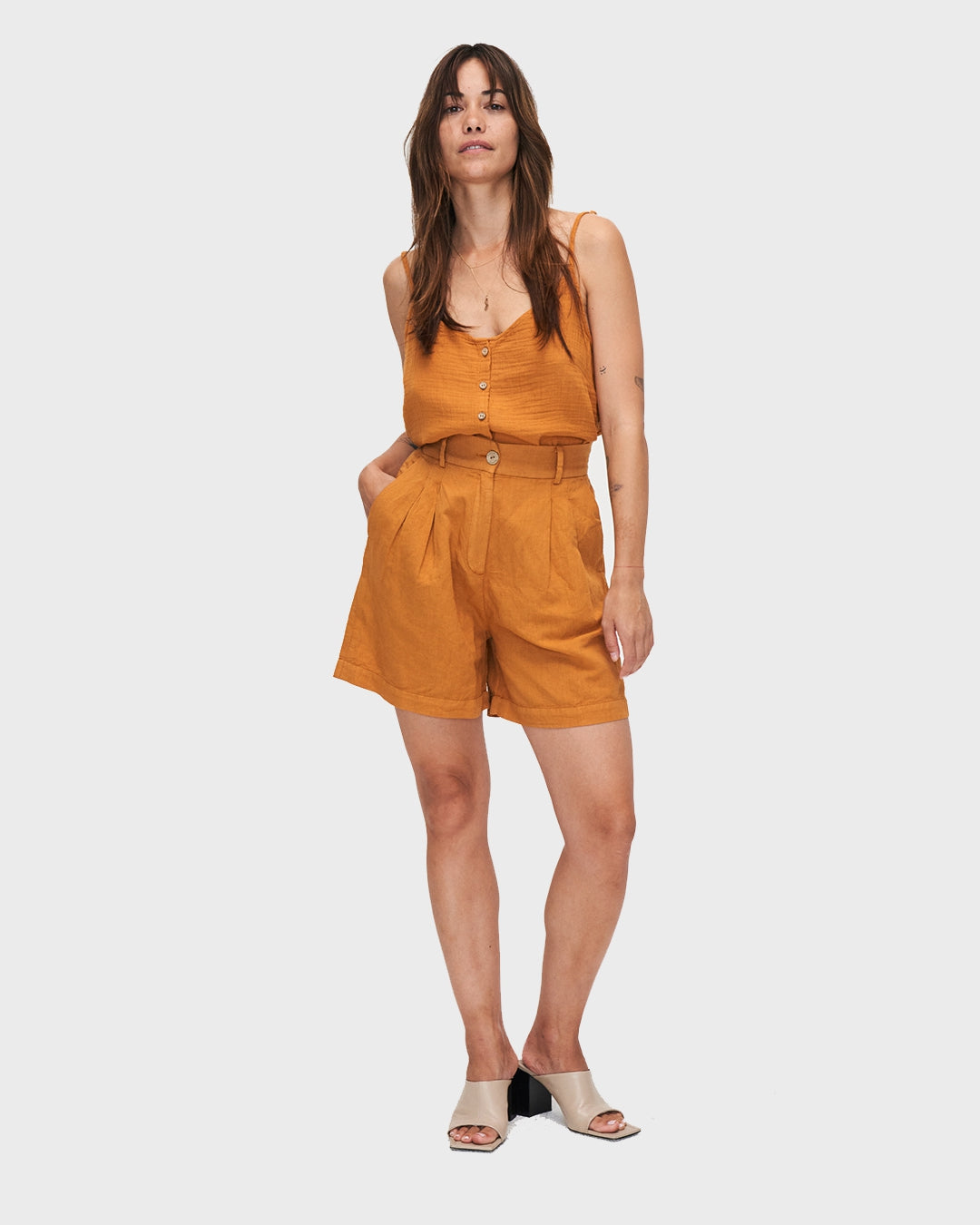 Short en lin et coton bio | Ocre "sofia shorts"