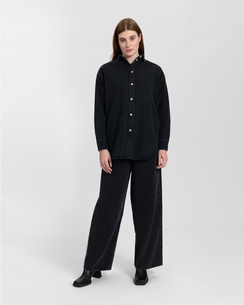 Chemise denim en coton bio et refibra | noir "selina shirt washed black"