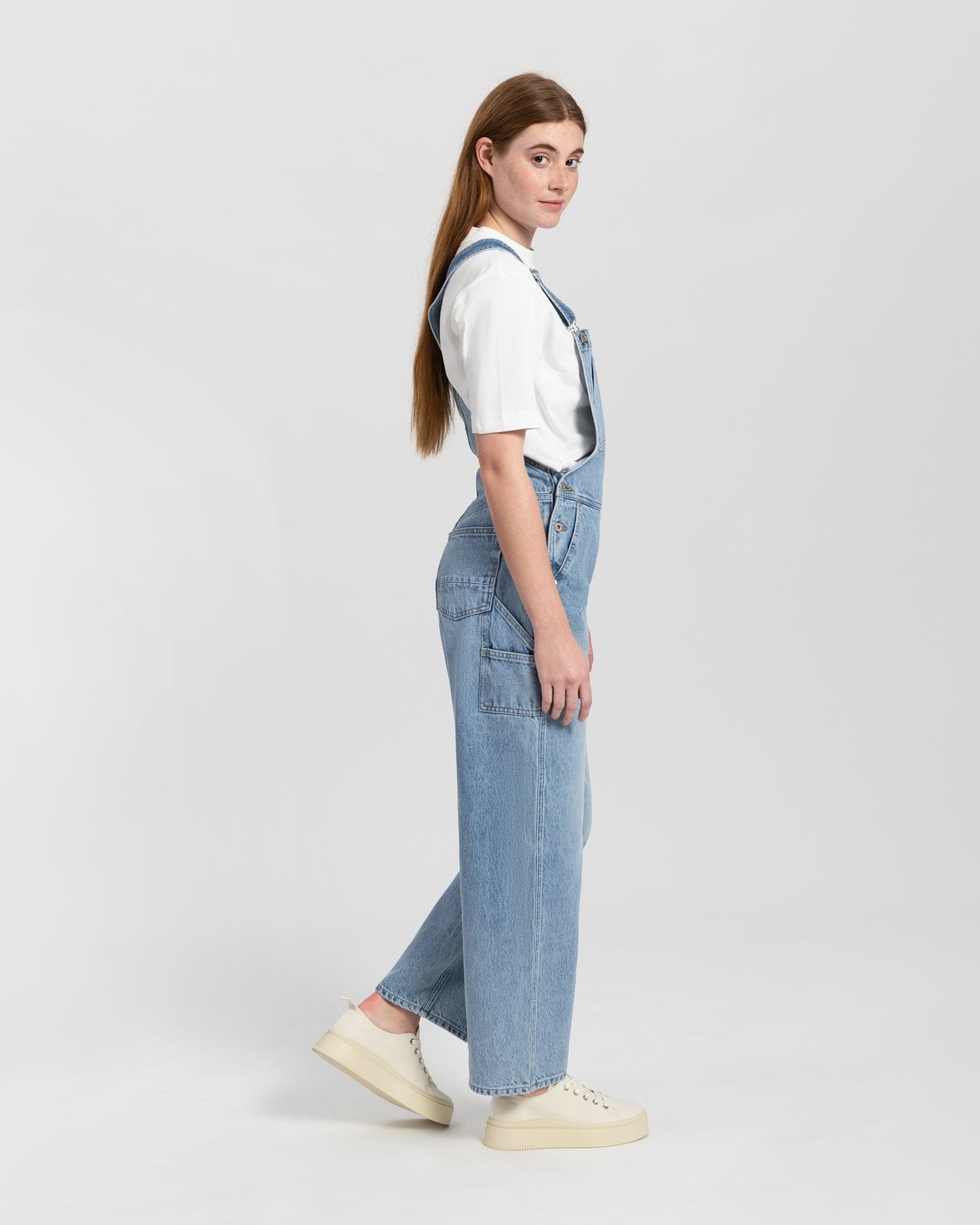 Salopette en coton bio et recyclé | Bleu délavé "jonna dungaree light denim"