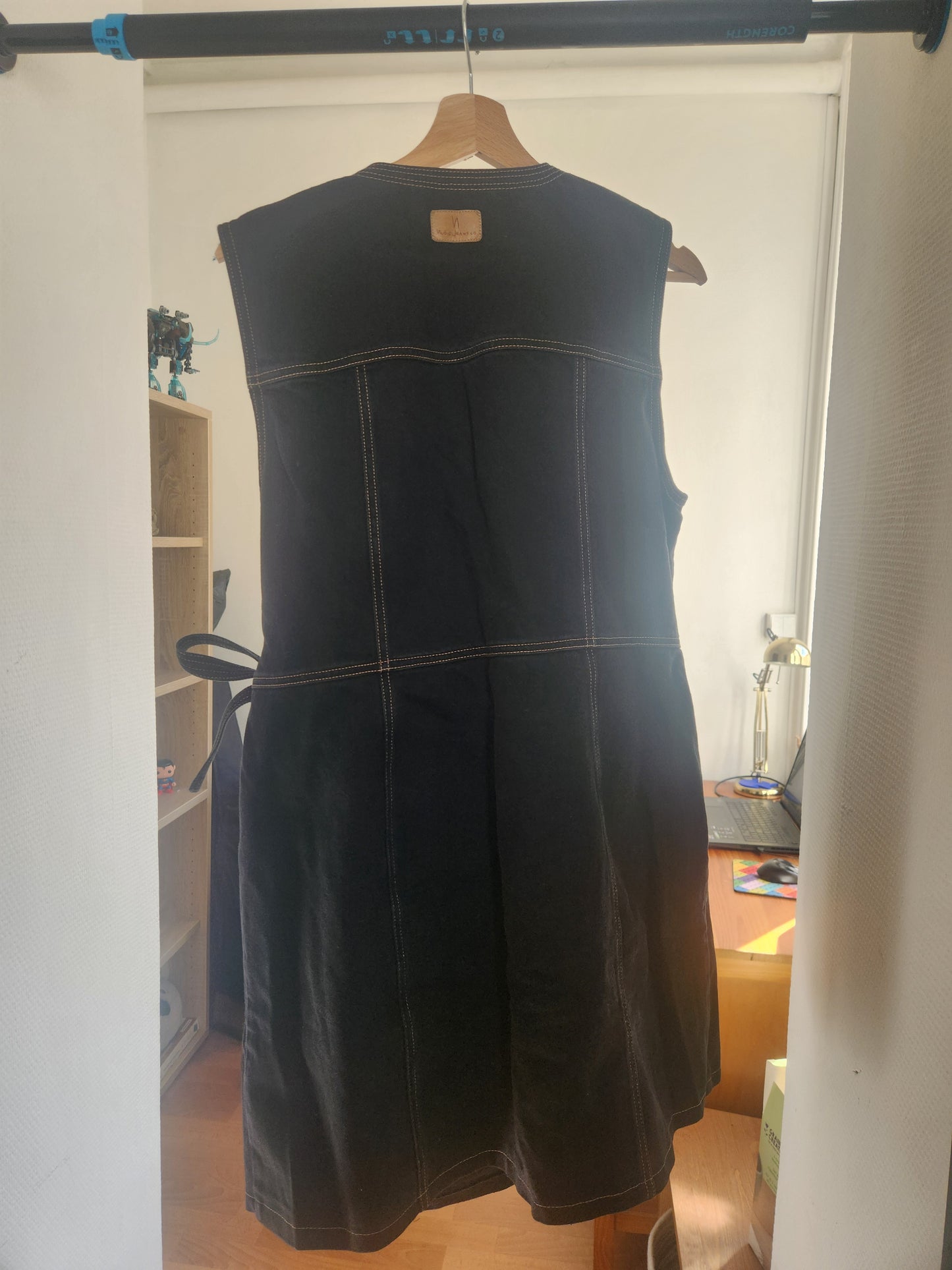 Robe portefeuille jean en coton bio | noir 'wiveka wrap denim dress black'