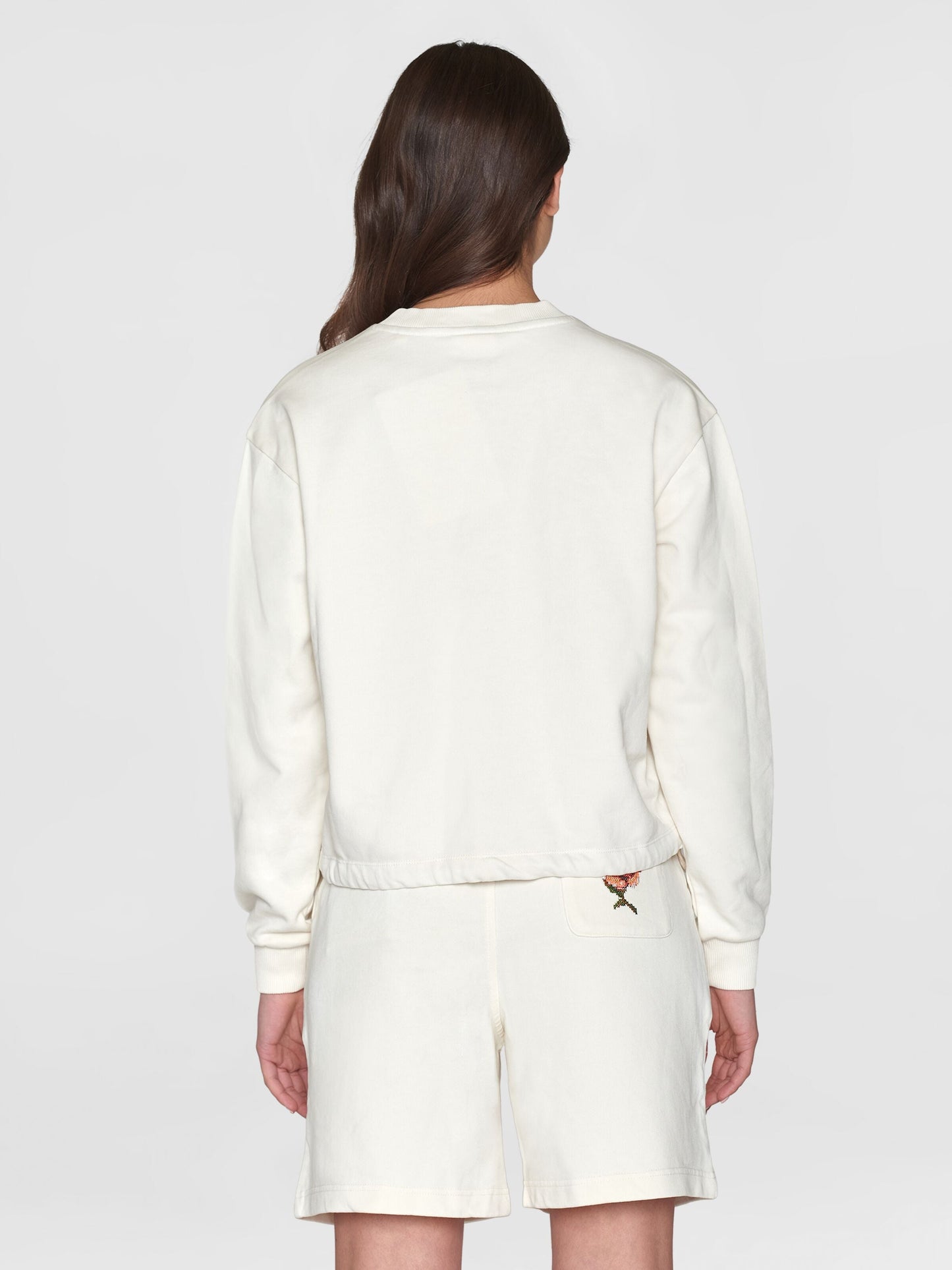 Sweat brodé en coton bio | Écru "loose fit sweat with embr. egret"