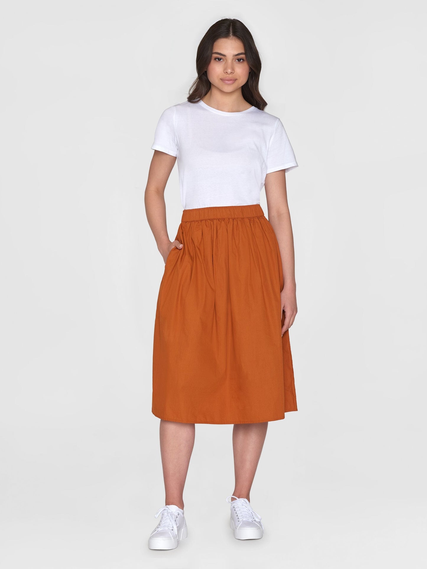 Jupe midi en coton bio | Marron "poplin elastic waist mid-length leather brown"