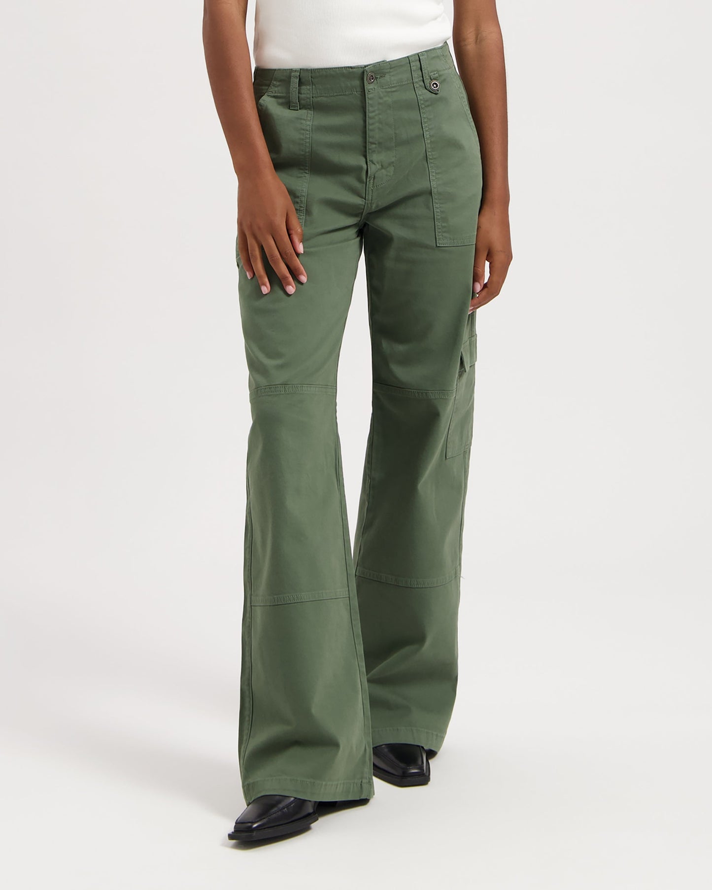Pantalon ample cargo en coton bio | vert "carmen cargo moss green"