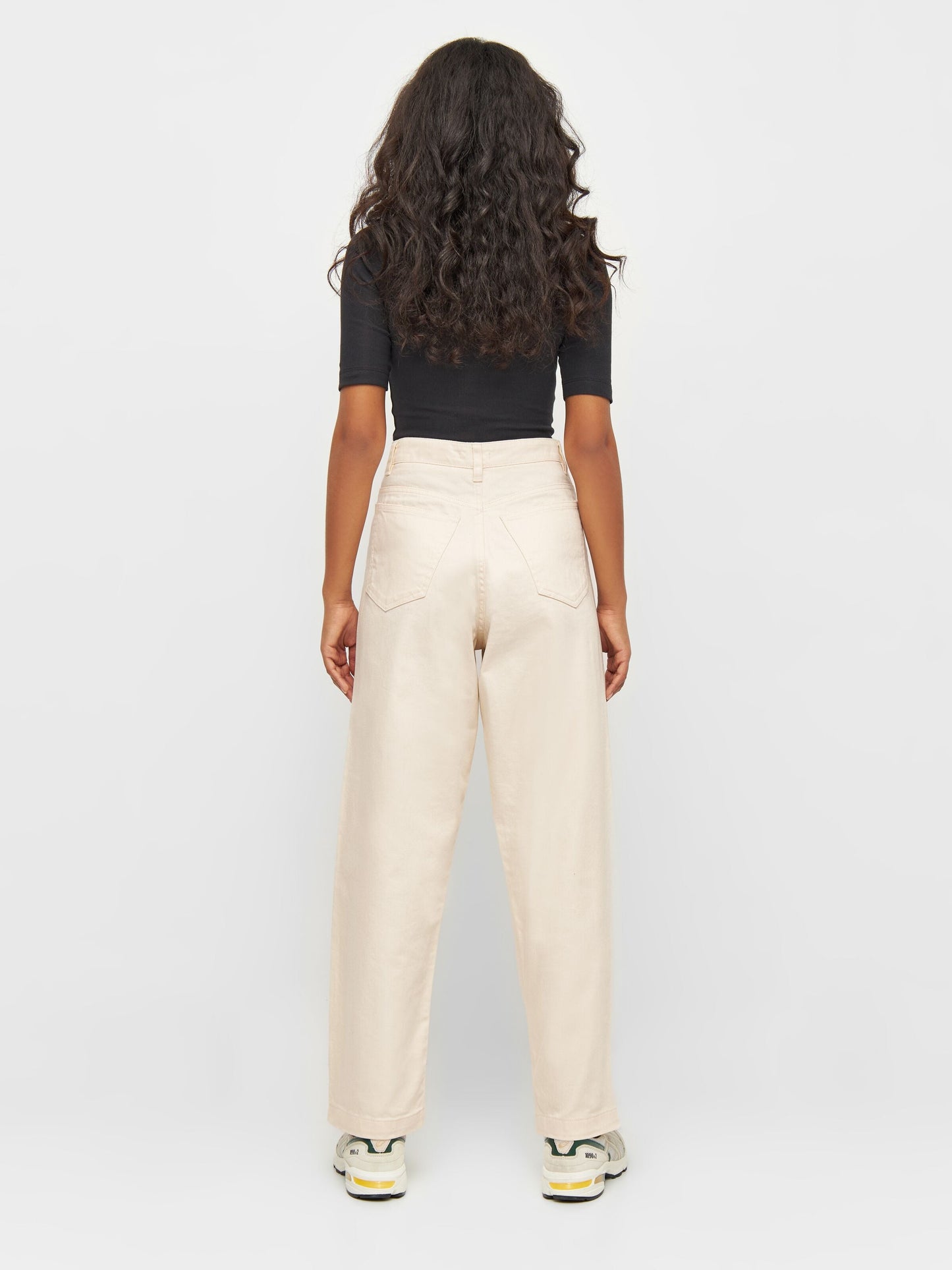 Pantalon en sergé de coton bio | Beige "chloe barrel twill 5-pocket pants buttercream"