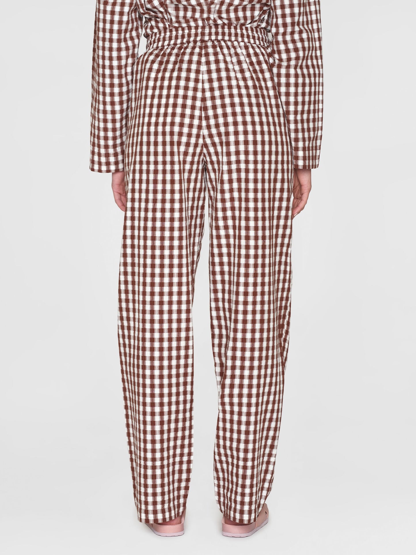 Pantalon ample en coton bio | Carreaux marron "chloe barrel seersucker brown check"