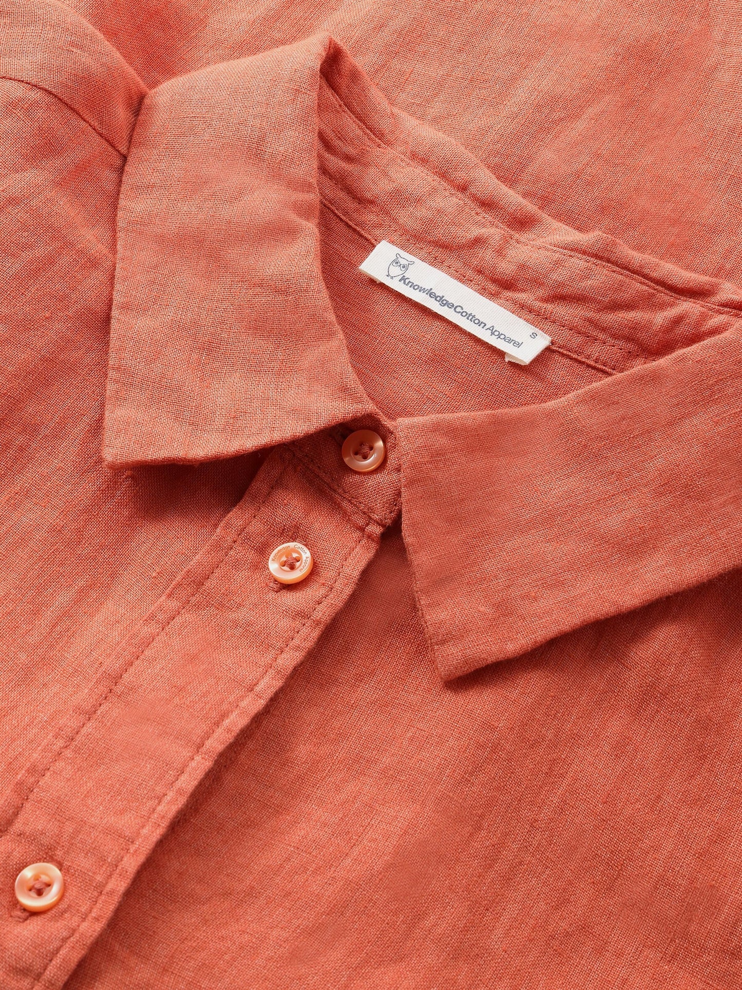 Chemise en lin biologique | rouge "loose linen long sleeved shirt - langoustino"