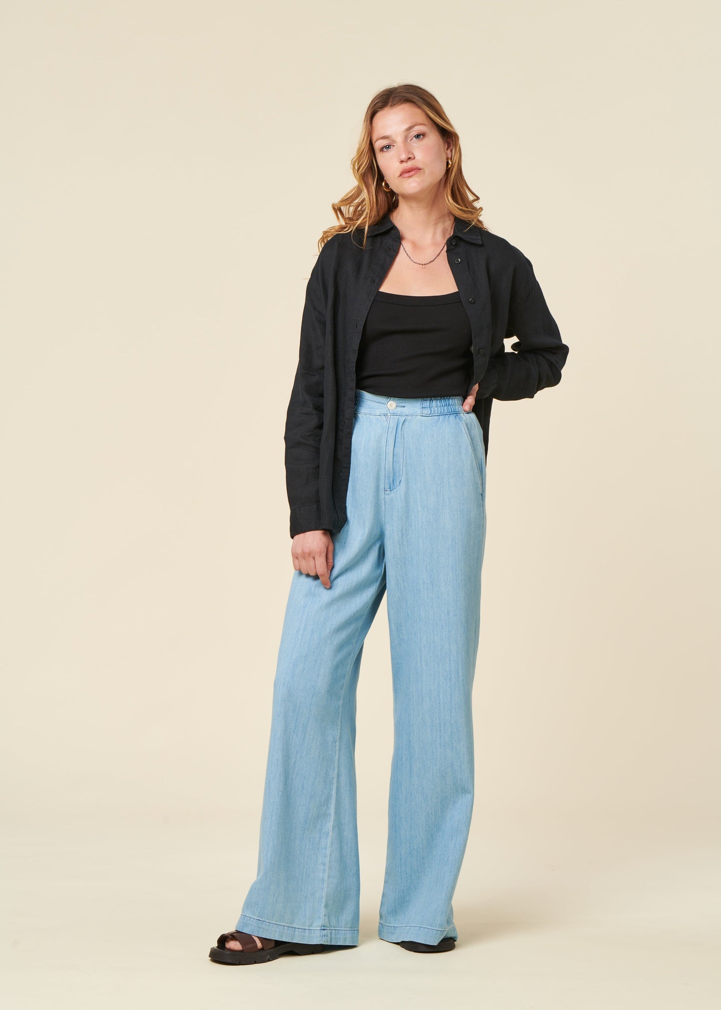 Chemise en lin biologique | noir "loose linen long sleeved shirt black jet"