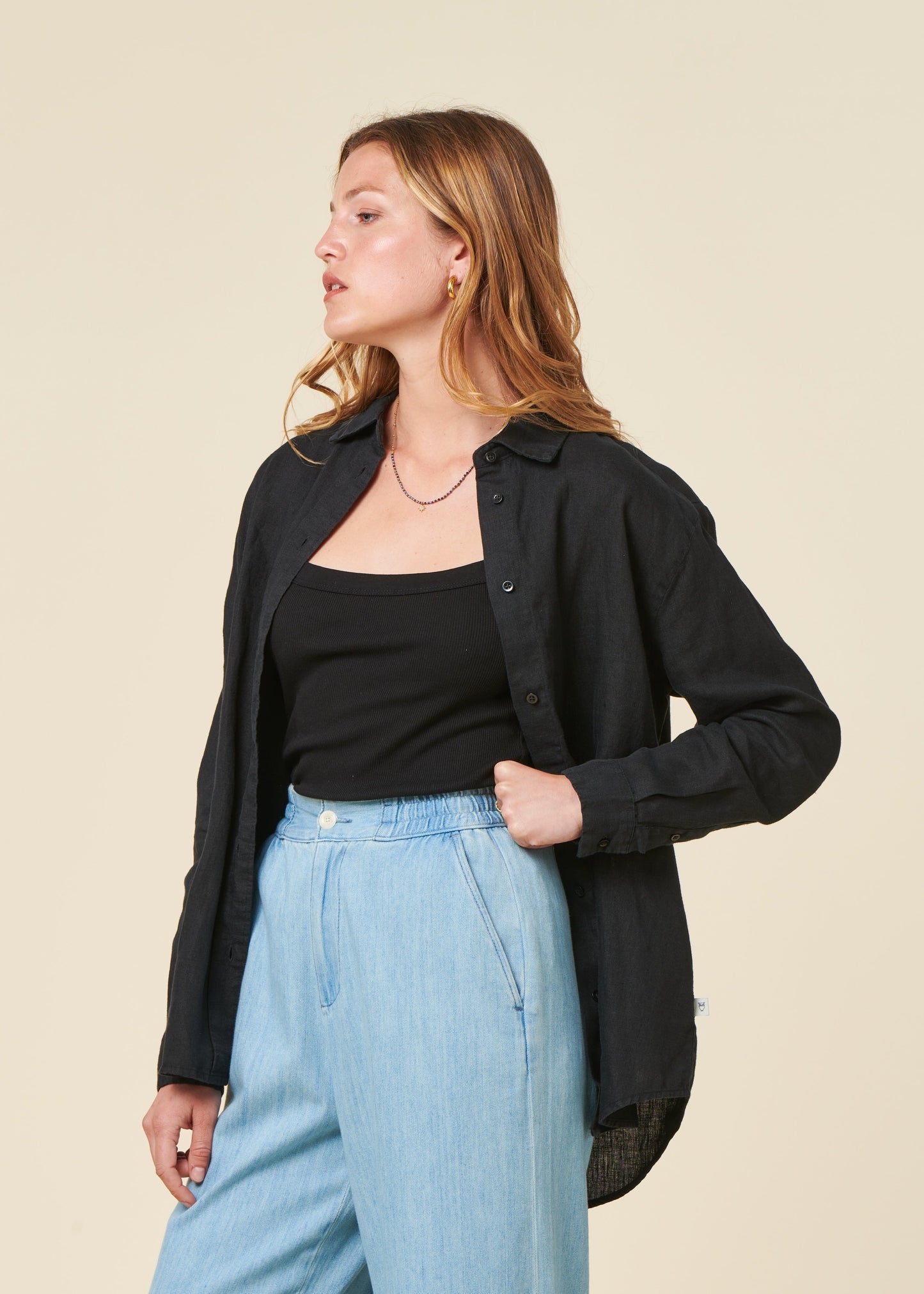 Chemise en lin biologique | noir "loose linen long sleeved shirt black jet"