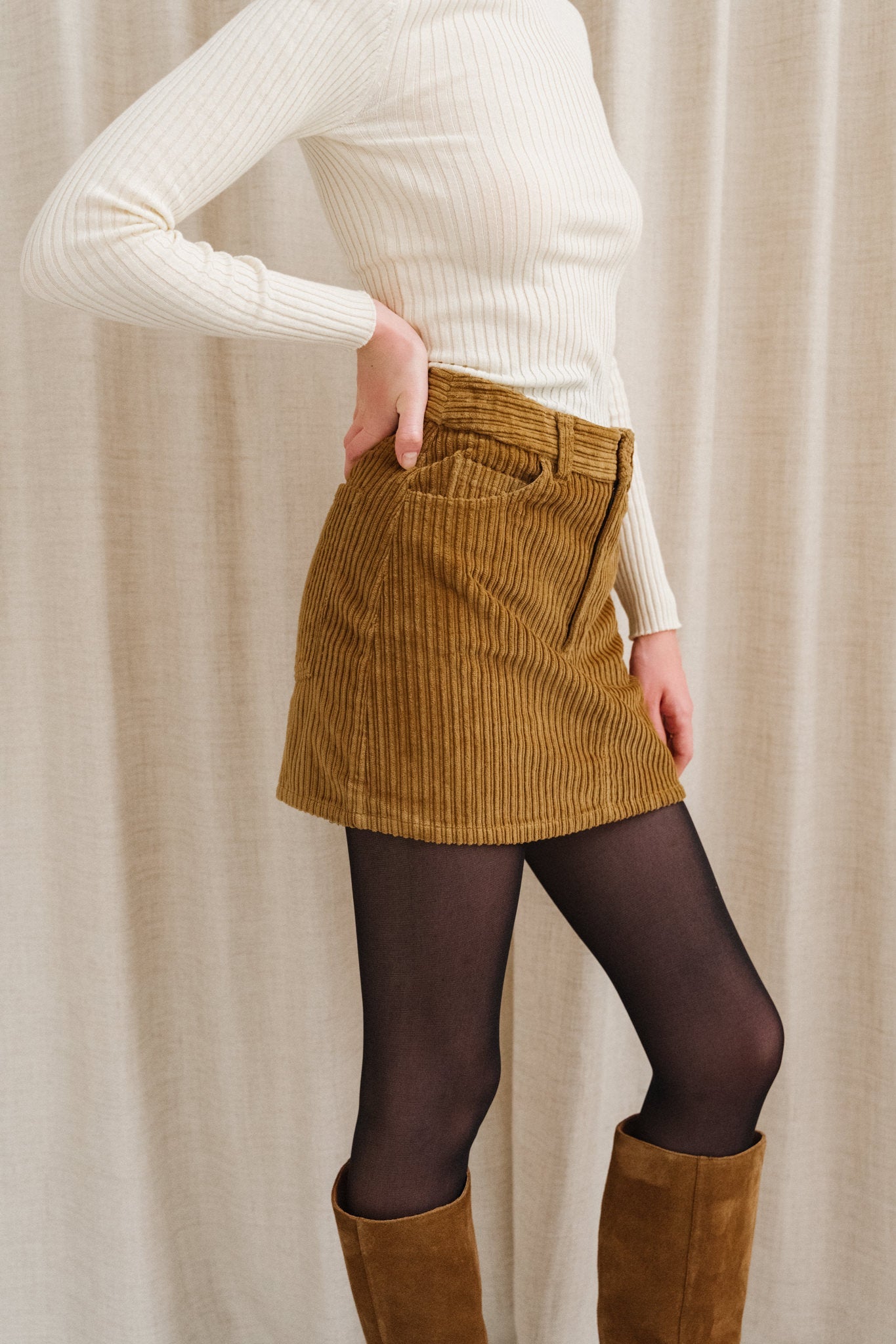Jupe en velours côtelé | camel "light oak corduroy kimmy skirt - brown"