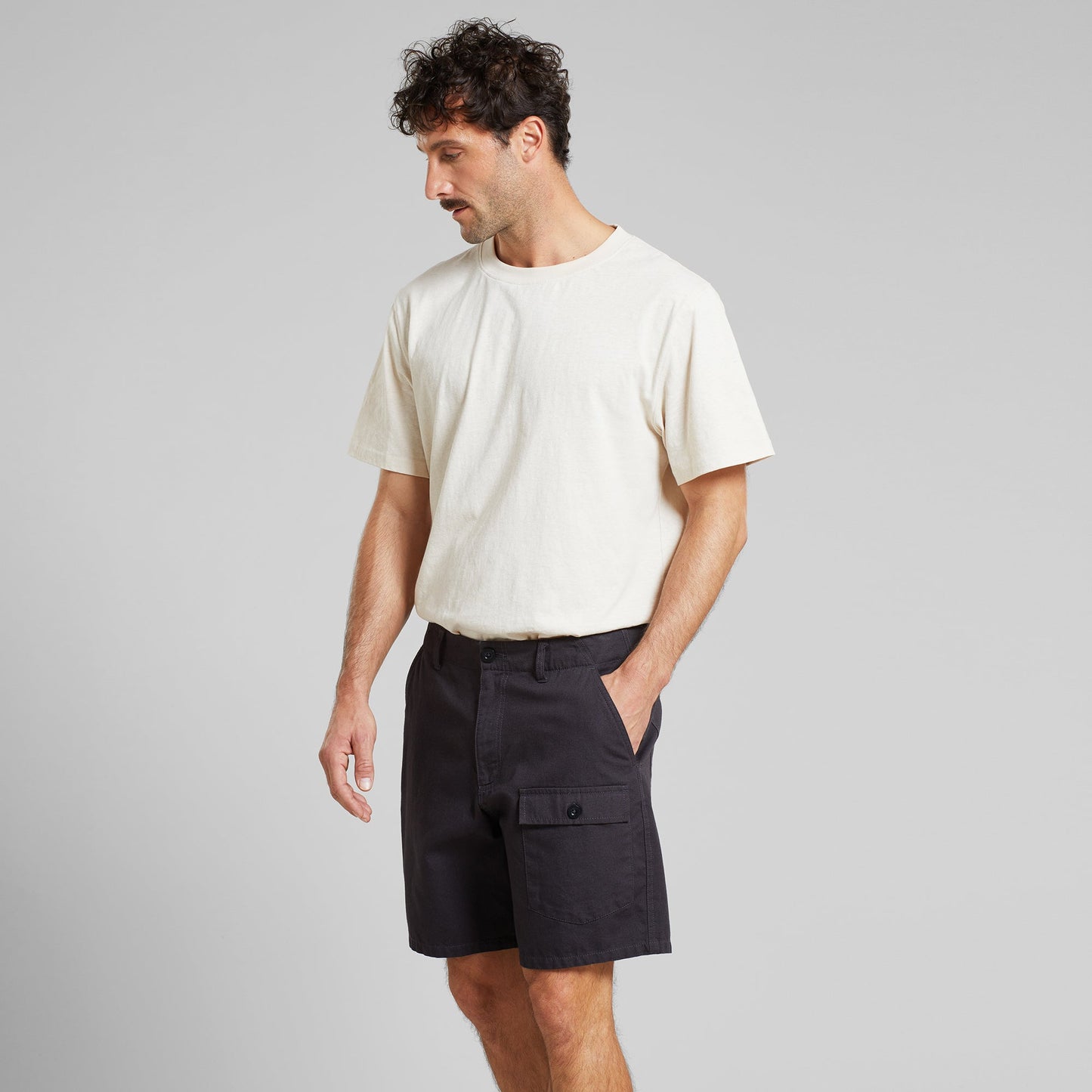 Short cargo en coton bio | Gris foncé "cargo shorts muddus canvas phantom black"