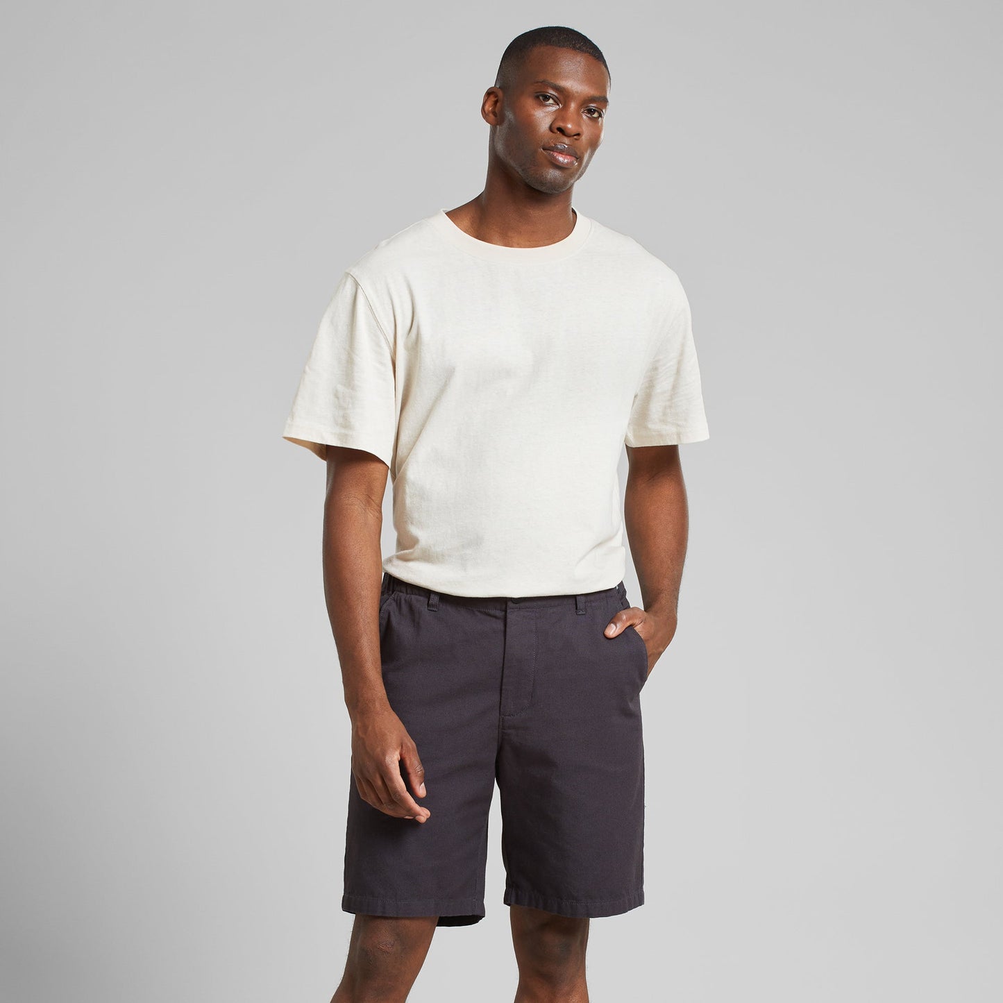 Short chino en coton bio | Noir "chino shorts nacka canvas phantom black"