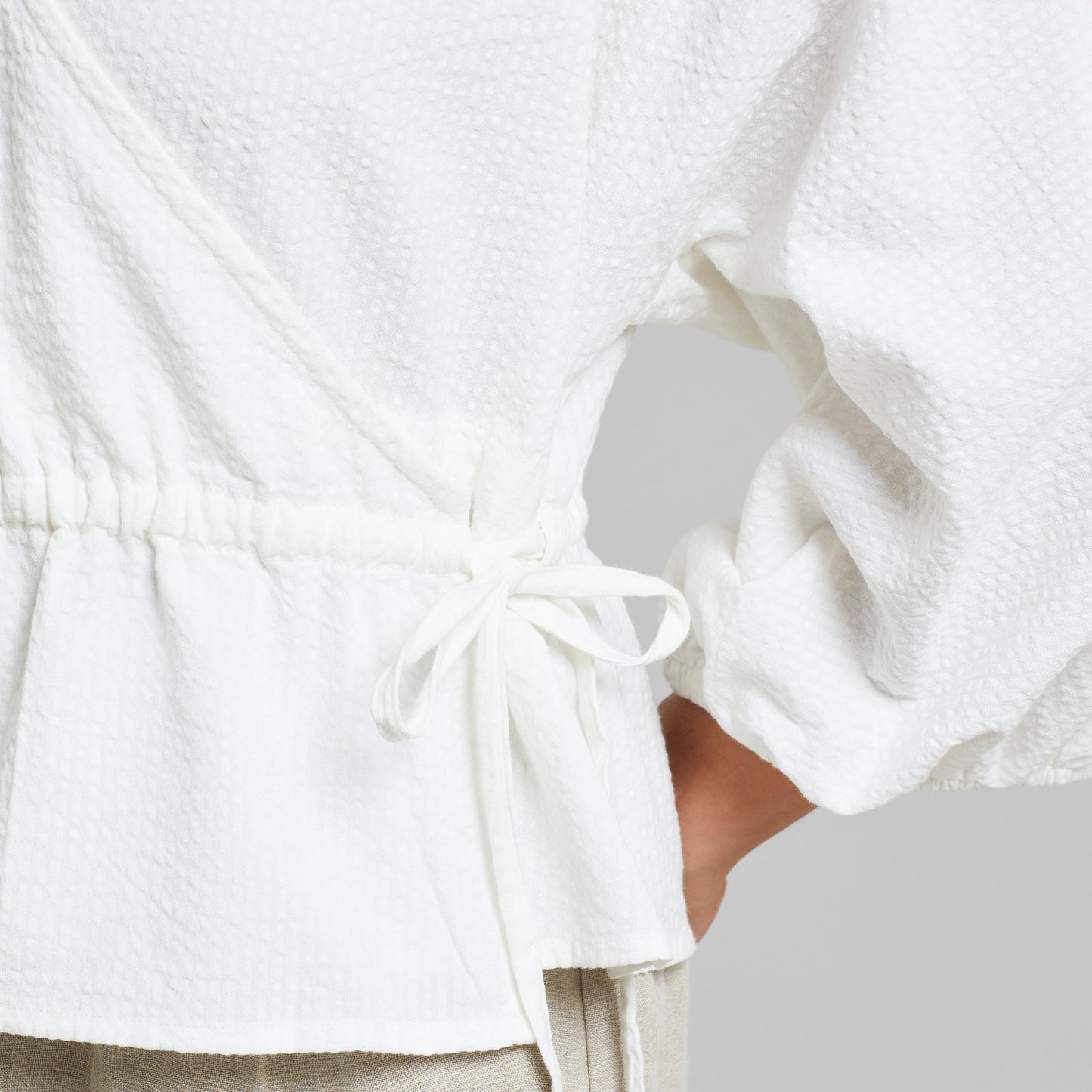 Chemisier cache-cœur en coton bio | Blanc "wrap top rosenvik off-white"