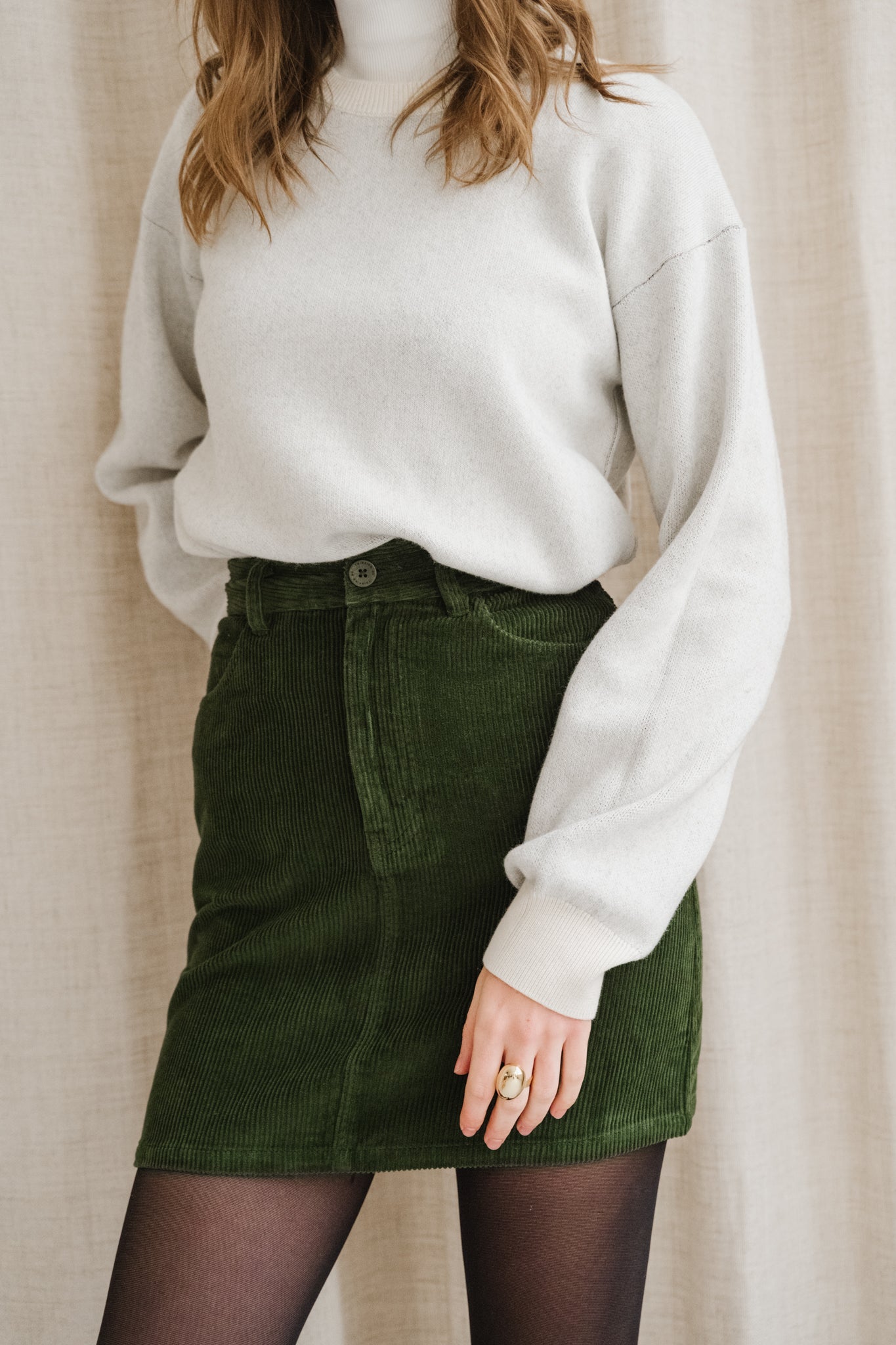 Jupe courte velours en coton bio | Vert foncé "bottle green corduroy marsha skirt"