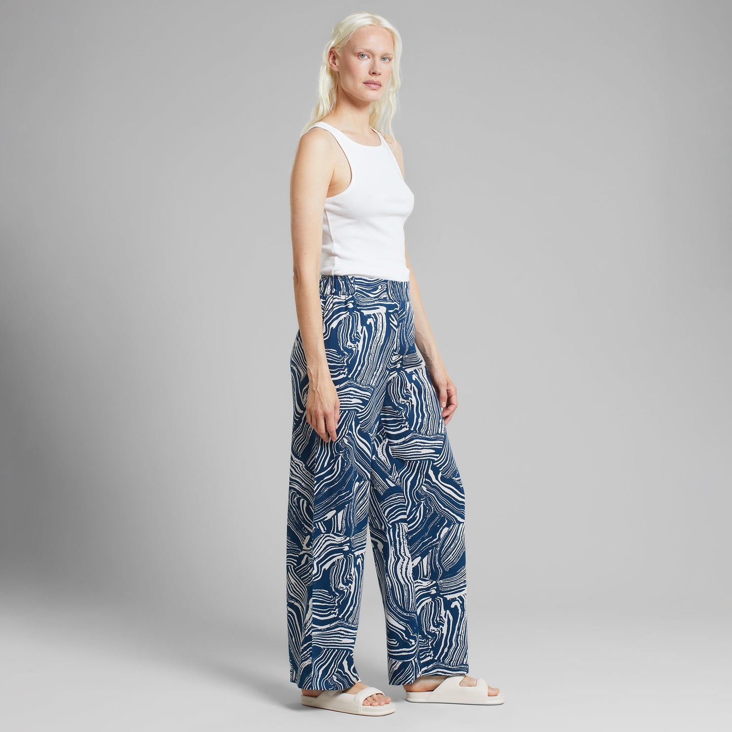 Pantalon ample en tencel | Bleu à motifs blancs "pants ale clay swirl blue"