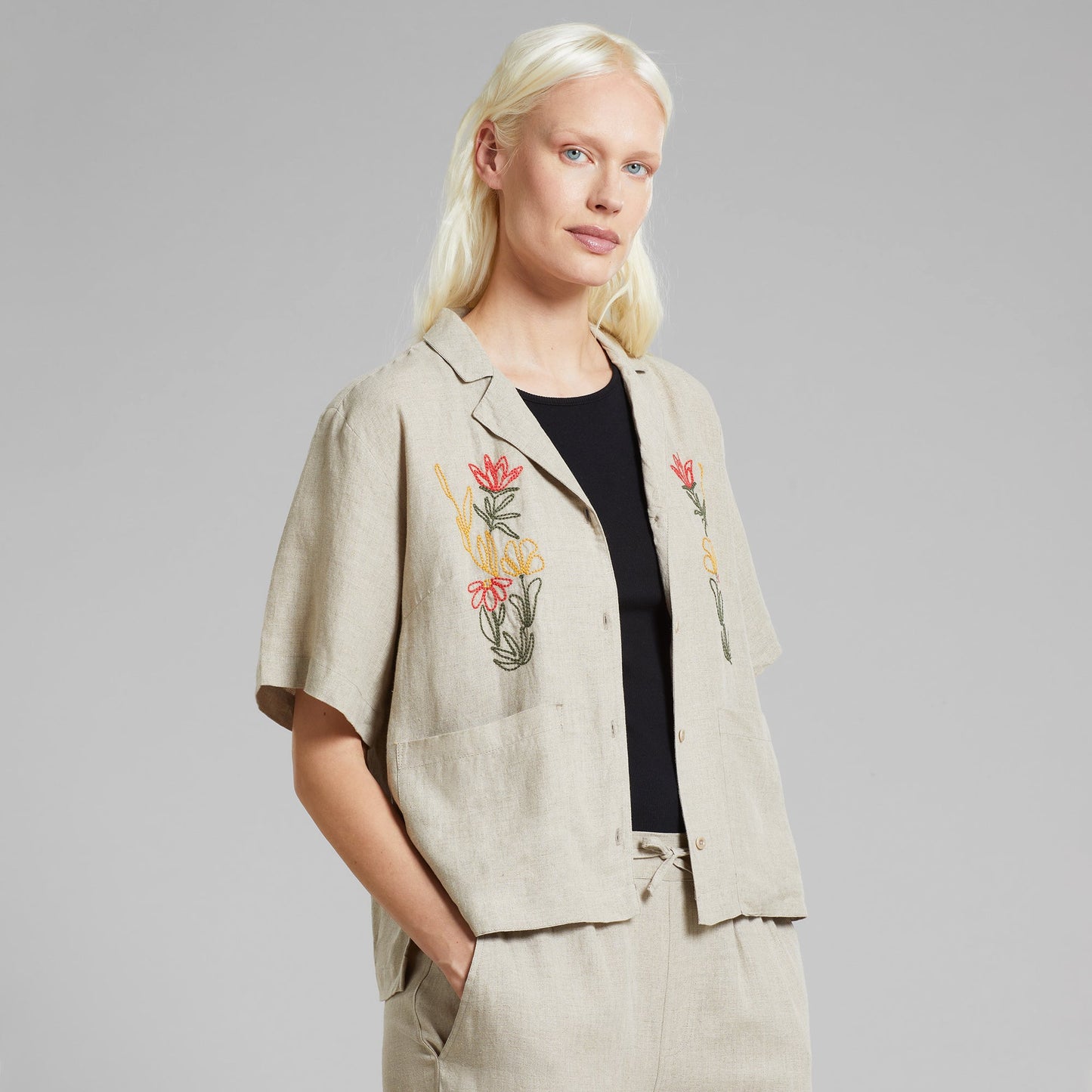 Chemisette brodée en lin | écru "shirt valje linen emb ecru"