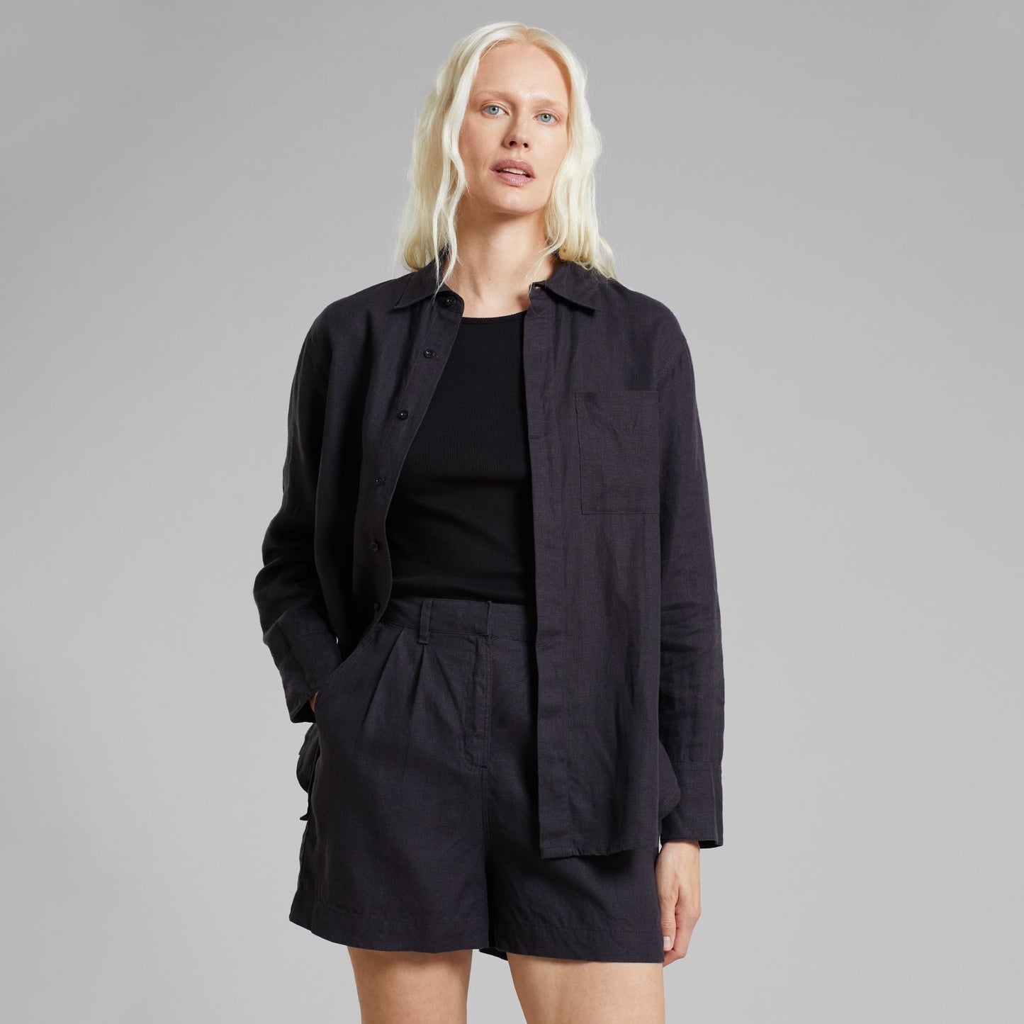 Short en lin | Gris anthracite "shorts djupvik linen phantom black"