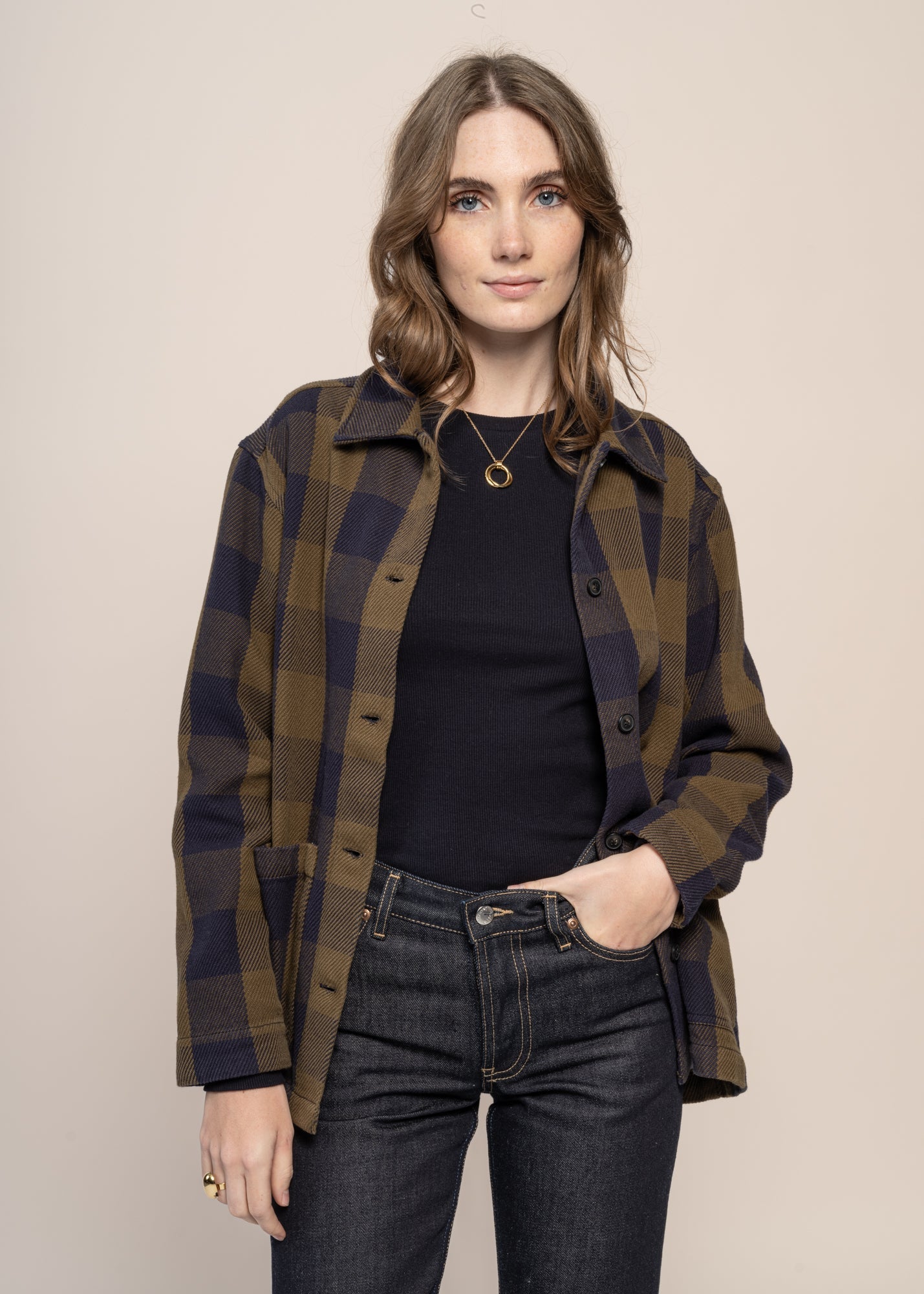 Surchemise à carreaux en coton bio | marron et bleu "classic check overshirt beige check"