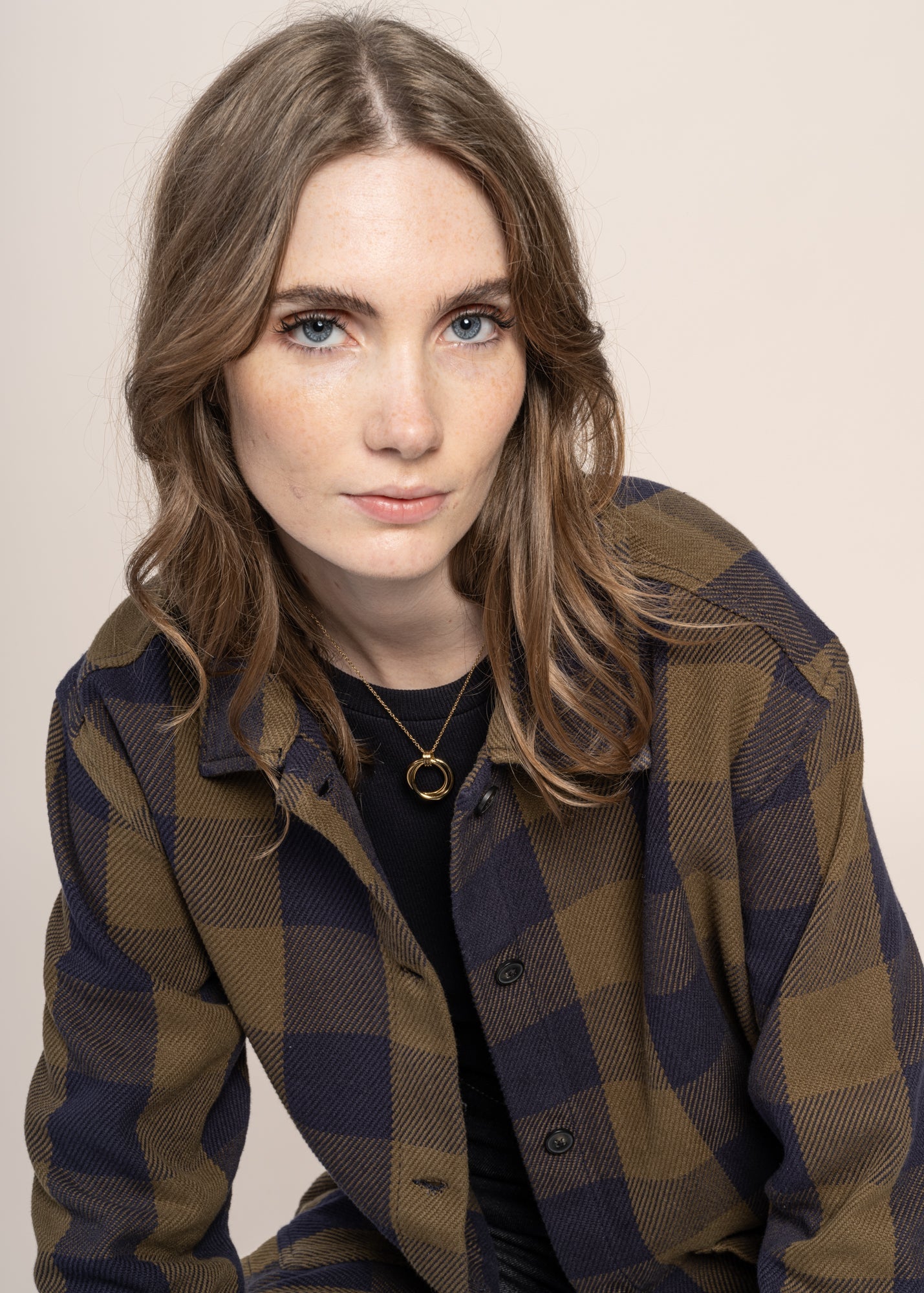 Surchemise à carreaux en coton bio | marron et bleu "classic check overshirt beige check"