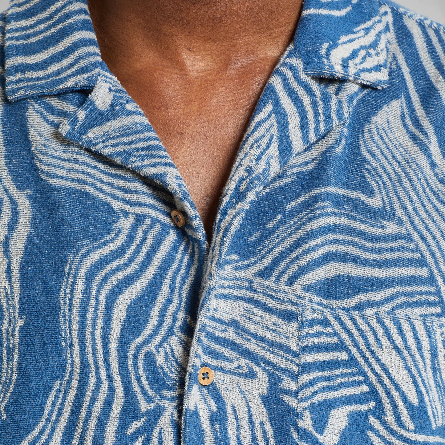Chemisette en éponge de coton bio | bleu "terry shirt marstrand clay swirl blue"