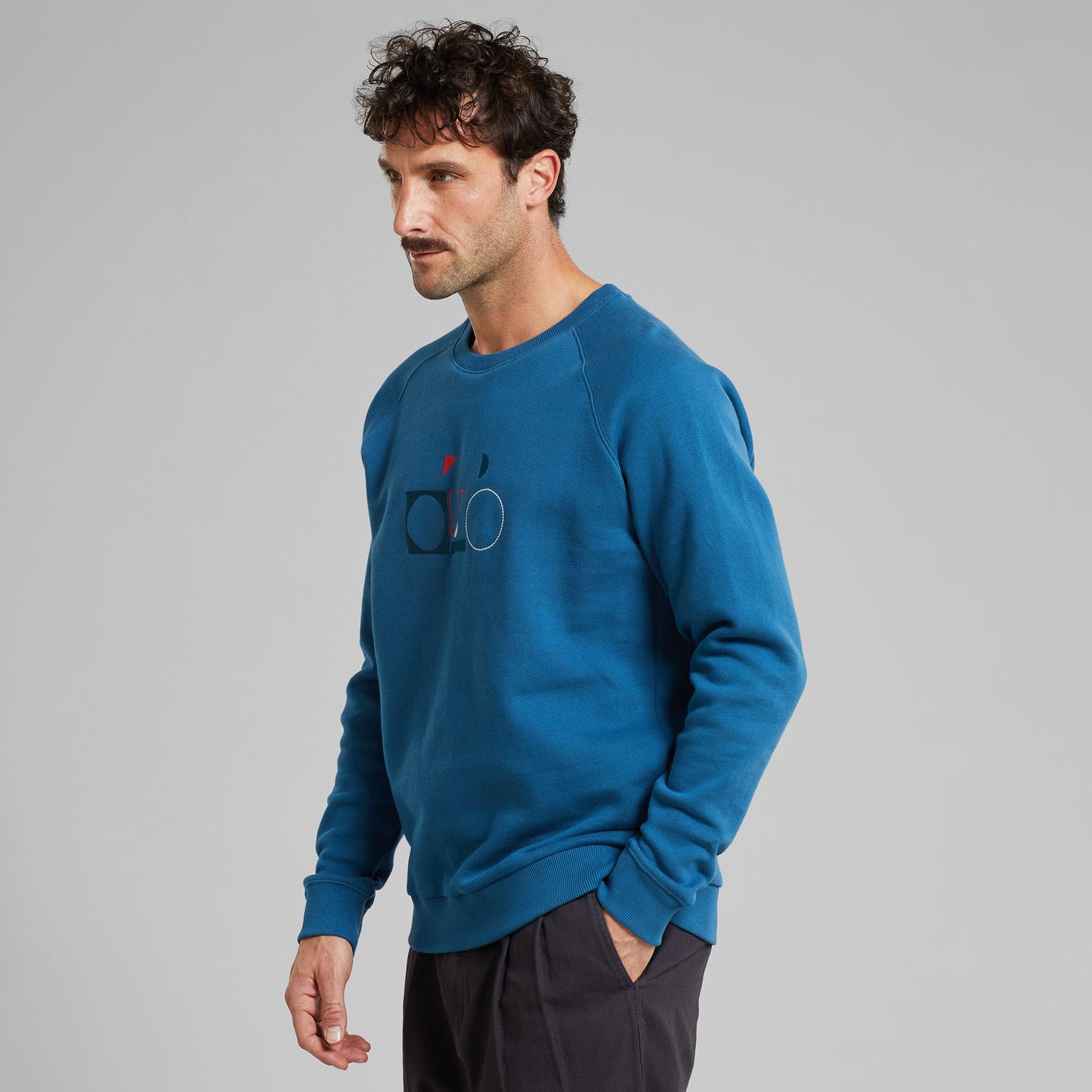 Sweat brodé en coton bio | bleu "sweatshirt malmoe primary bike midnight blue"