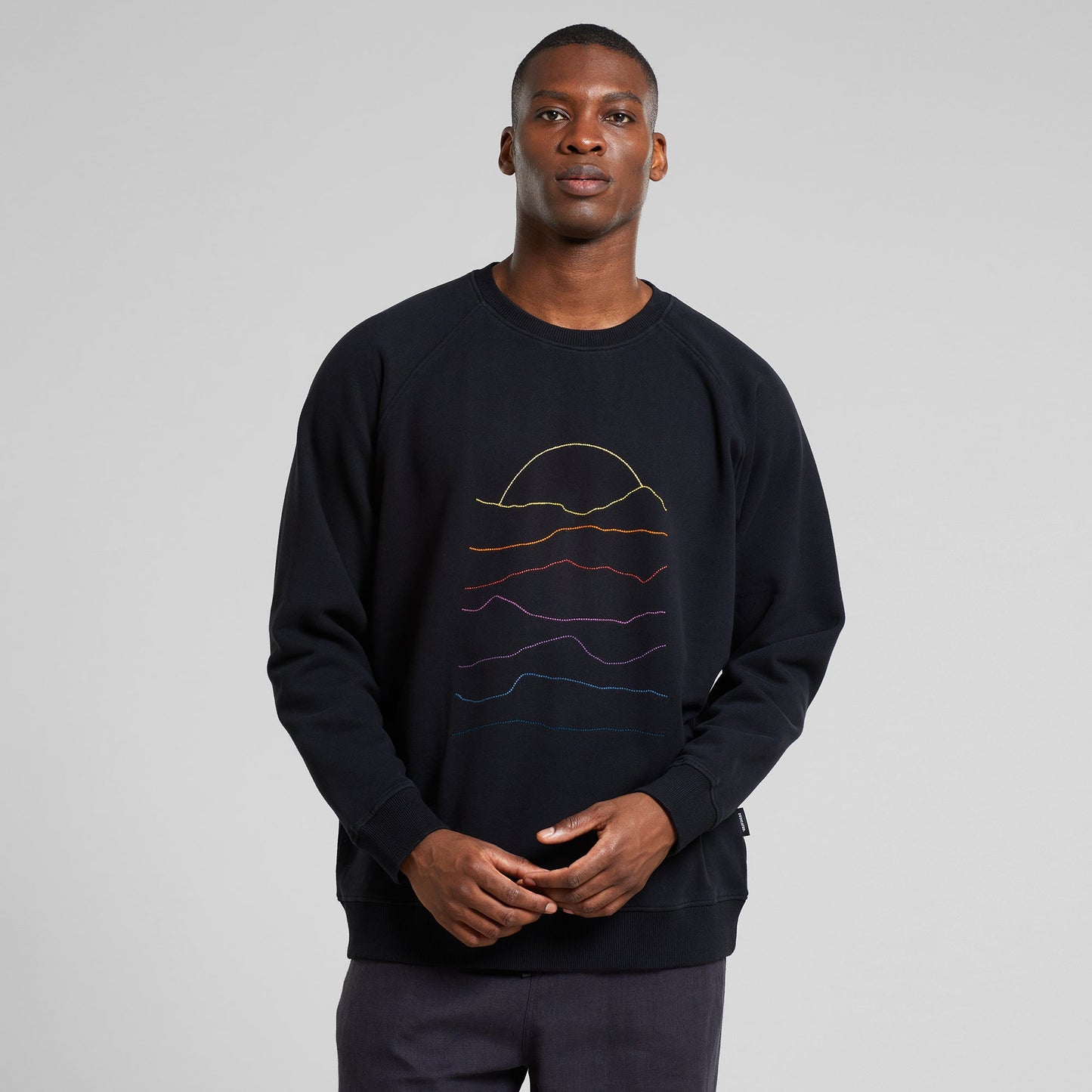 Sweat en coton bio | Noir à motifs "sweatshirt malmoe sunset lines emb black"