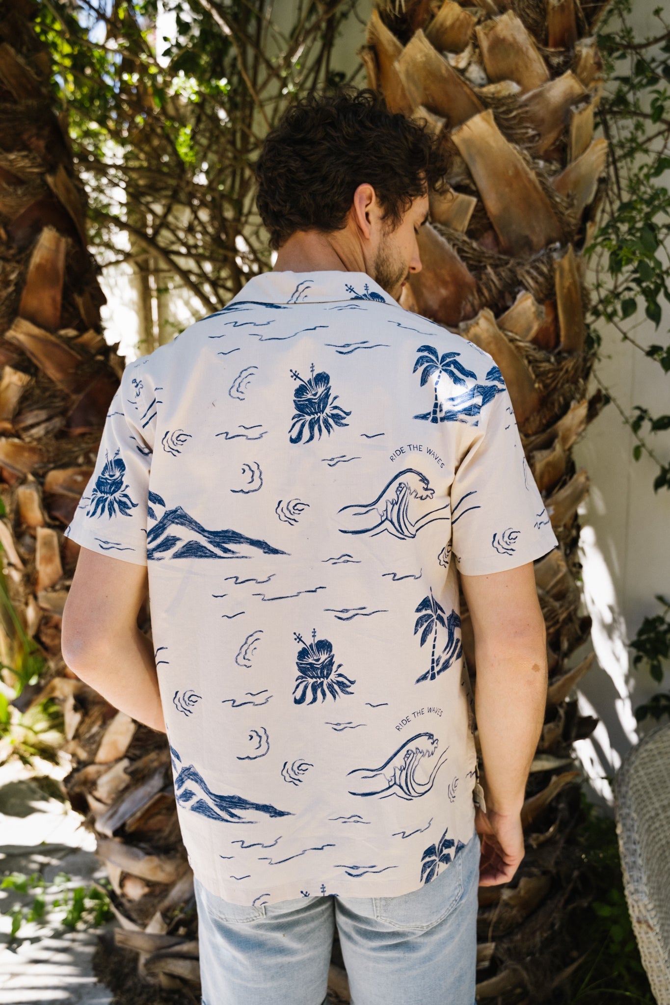 Chemise manches courtes en coton bio | Écru à motifs "arvid waves hawaii shirt ecru"