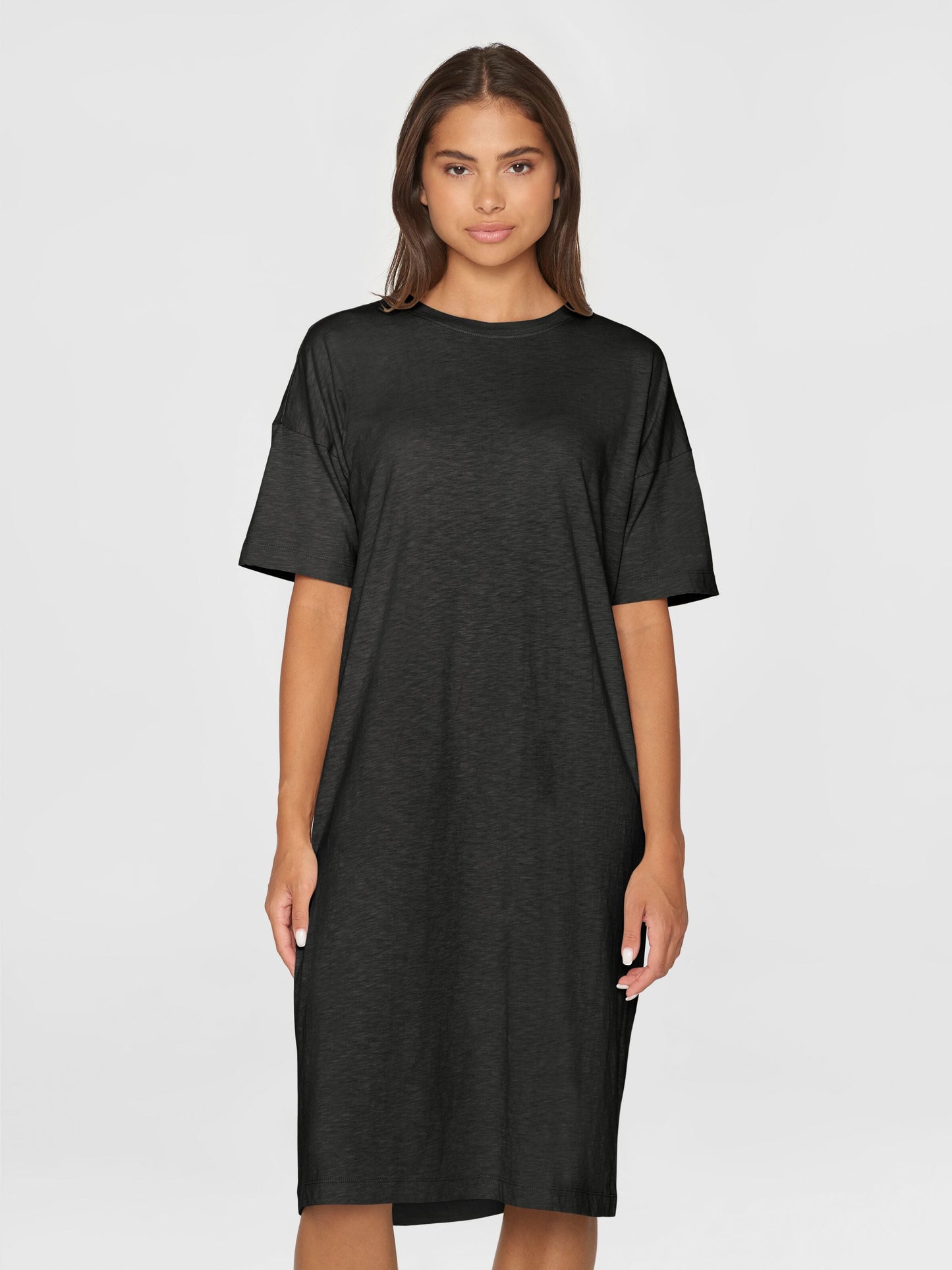 Robe midi en coton bio | Noir "loose fit midi boat neck jersey dress black jet"