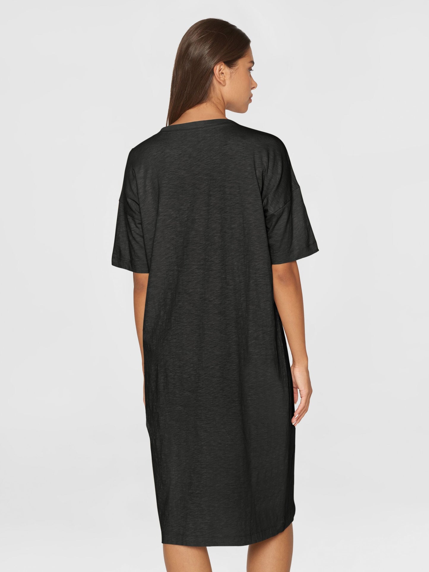 Robe midi en coton bio | Noir "loose fit midi boat neck jersey dress black jet"