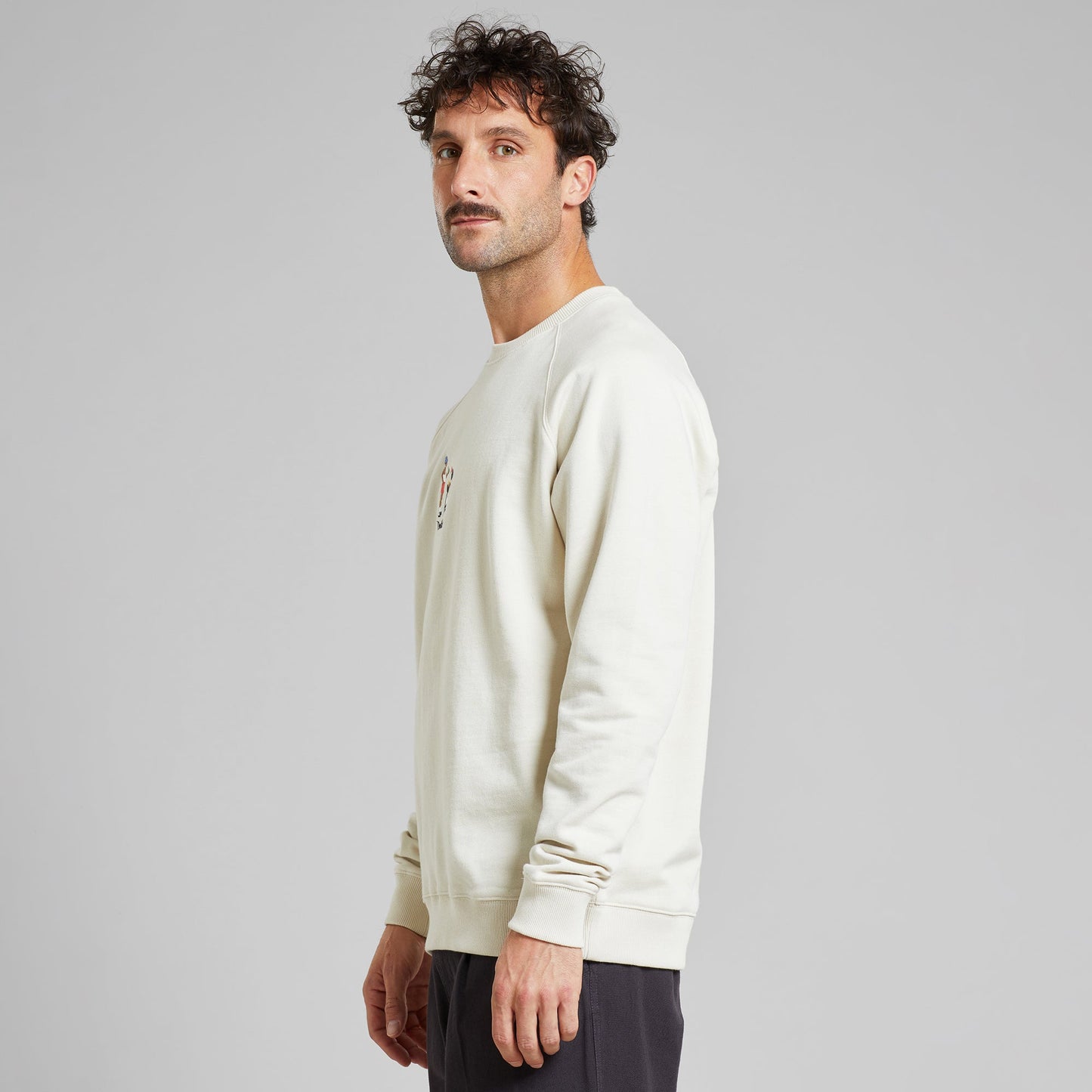 Sweat brodé en coton bio | écru "sweatshirt malmoe bbq emb oat white"