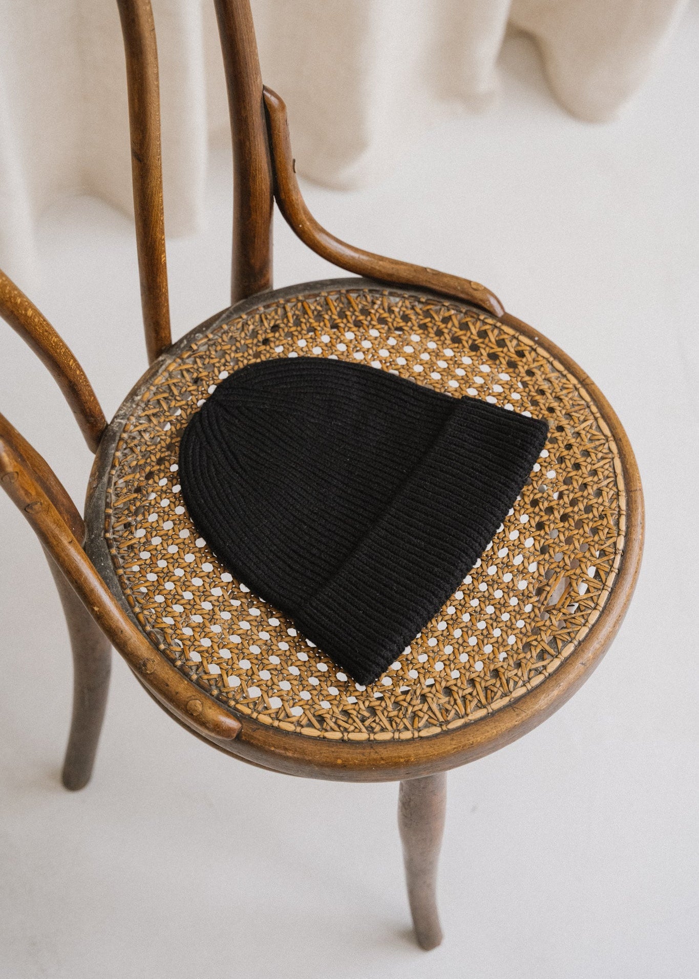 Bonnet en laine mérinos recyclée | noir
