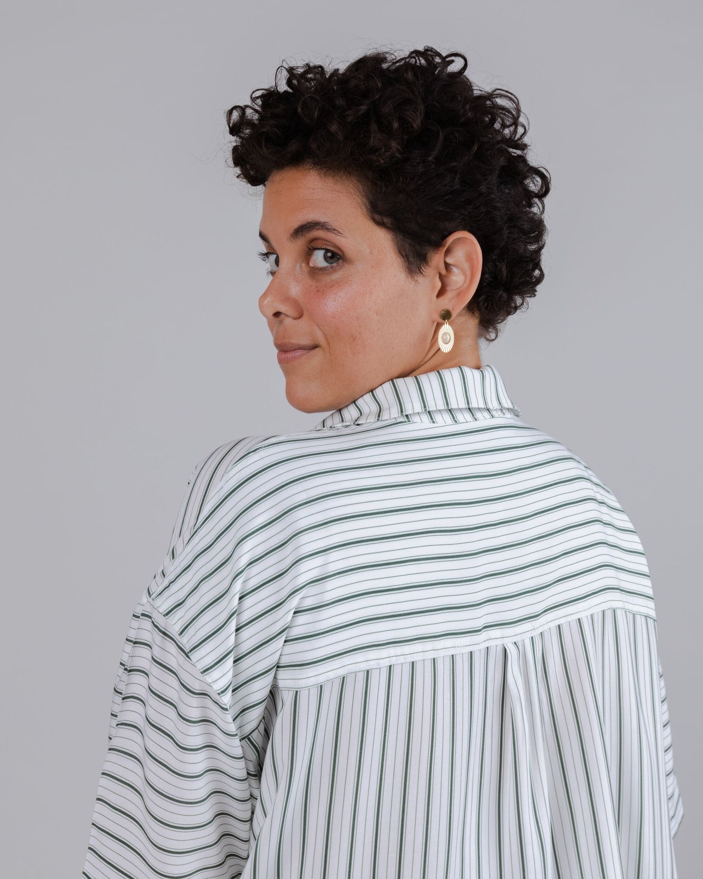 Chemiser rayé en ecovero - oversize cropped kale green