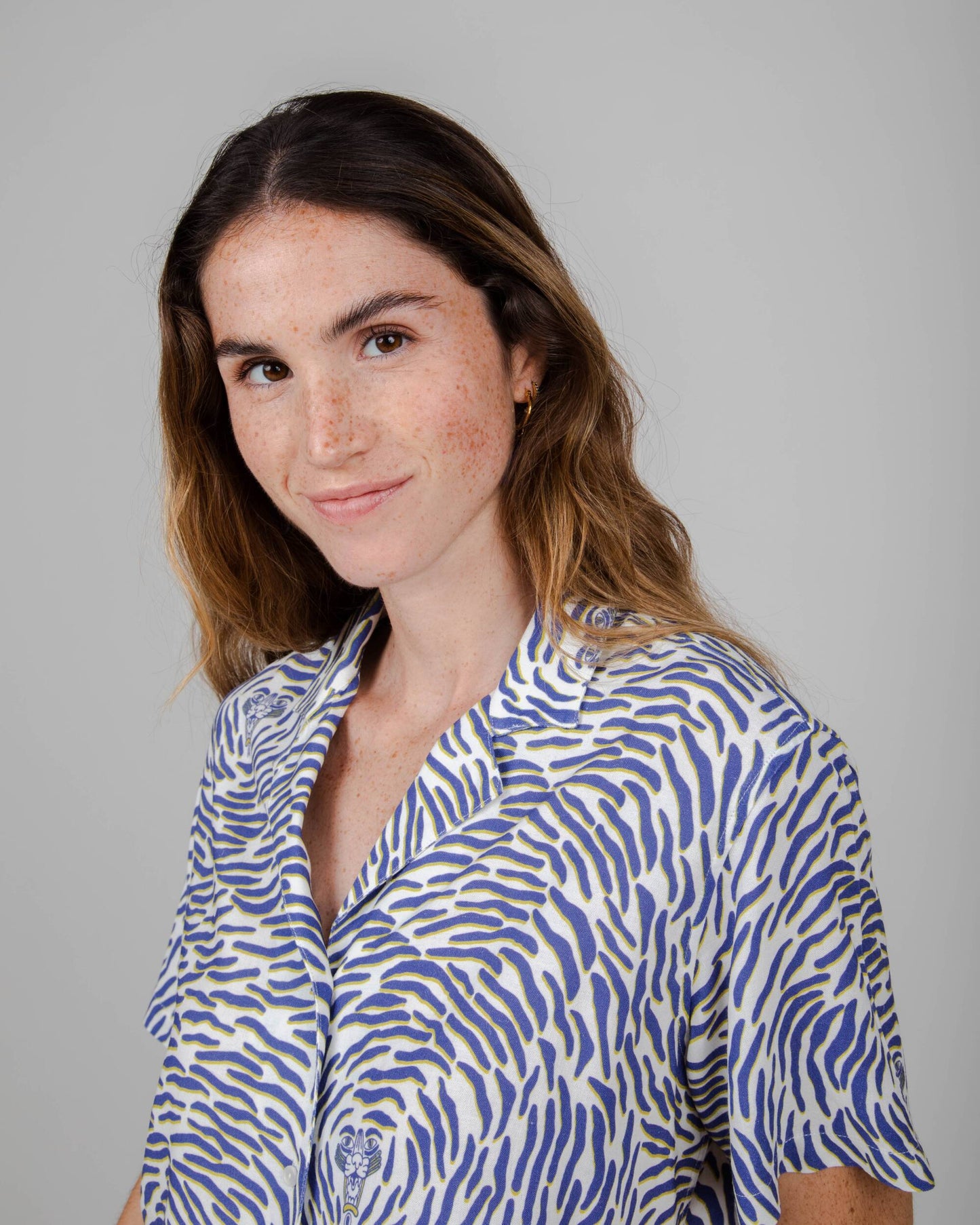 Chemiser bleu en ecovero et lin - tiger aloha blouse white