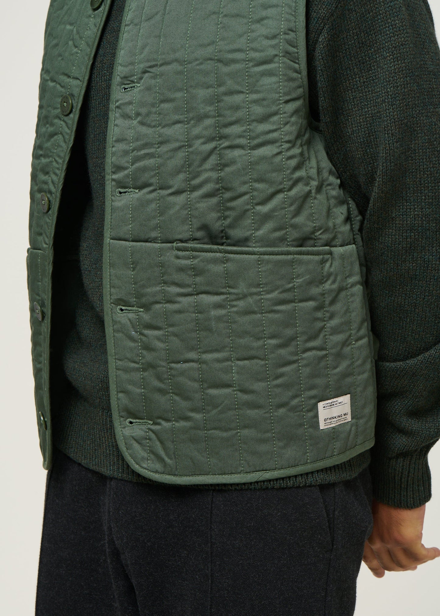 Veste matelassée sans manches en coton bio | vert "dark eucaliptus jon vest"
