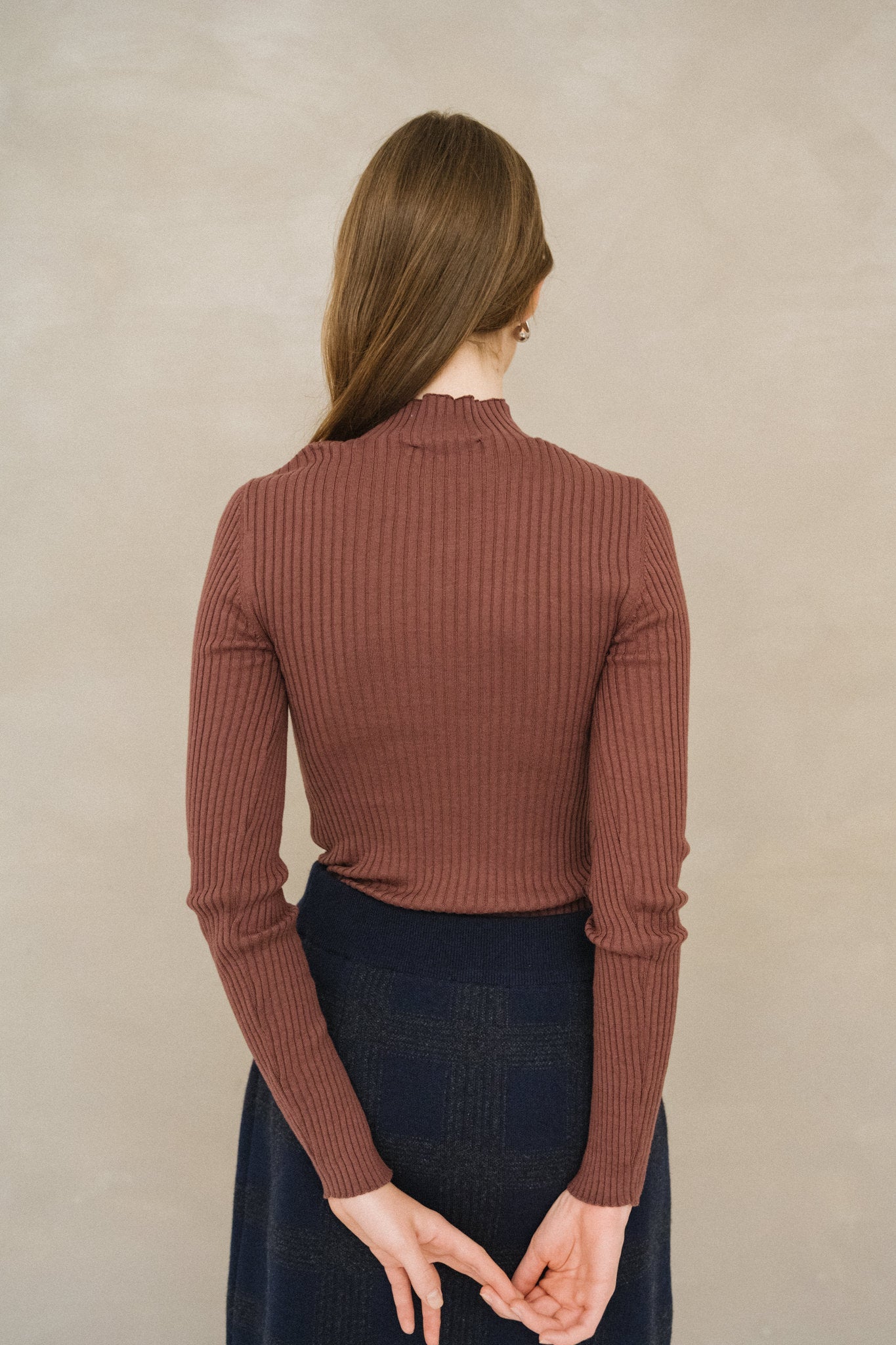 Sous-pull côtelé en coton biologique | violet "alaania - dark berry"