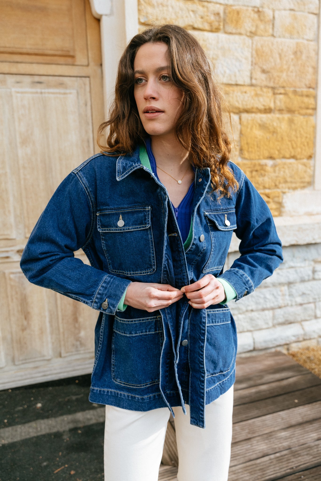 Veste en jean ceinturée en coton recyclé - lysaan denim wavy blue