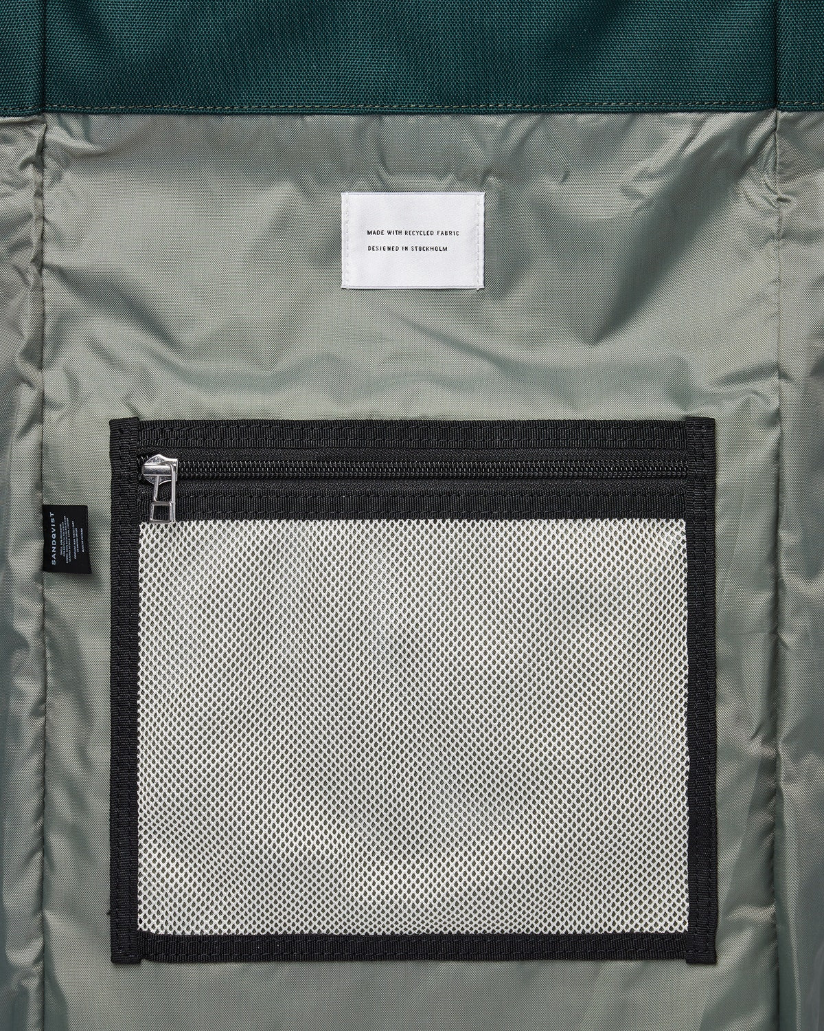 Sac à dos rolltop en matière recyclée | Vert "Bernt dark green with natural leather"