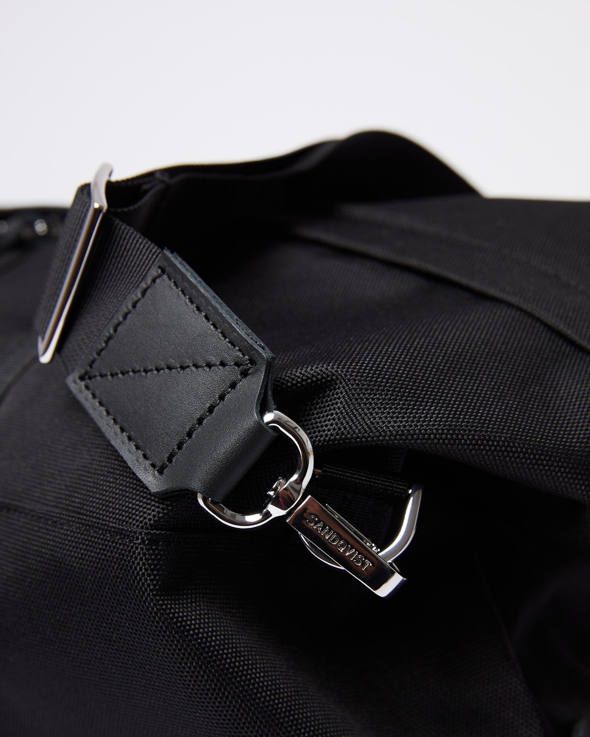 Sac de voyage en matières recyclées - noir "milton black with black leather"