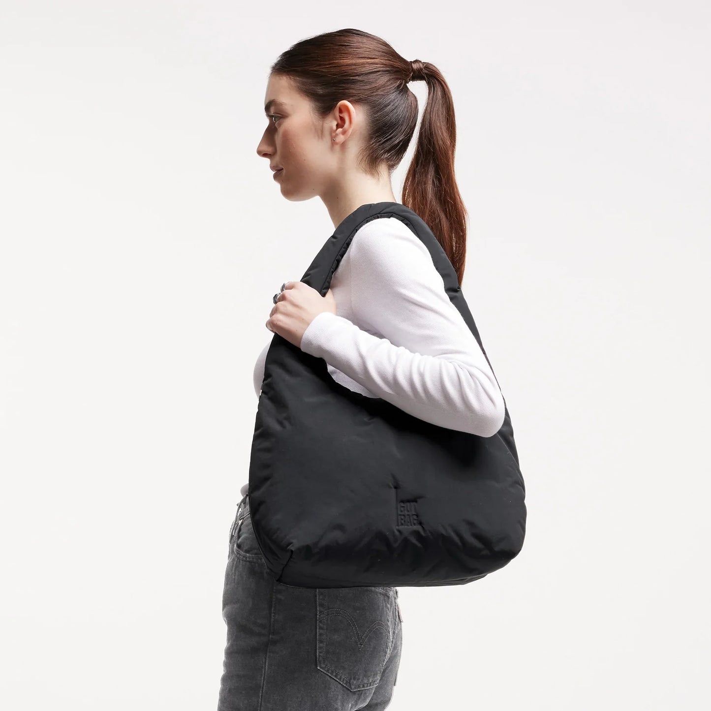 Sac épaule en matière recyclée | CLOUD SHOULDER BAG MONOCHROME black