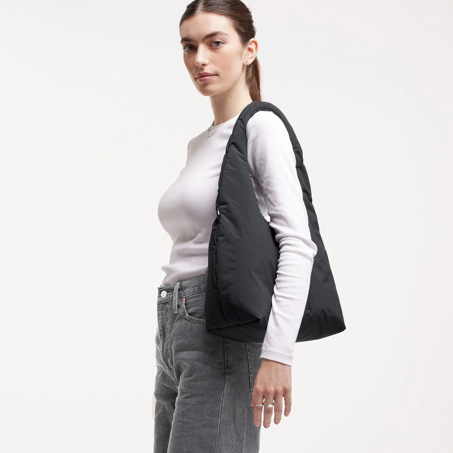 Sac épaule en matière recyclée | CLOUD SHOULDER BAG MONOCHROME black