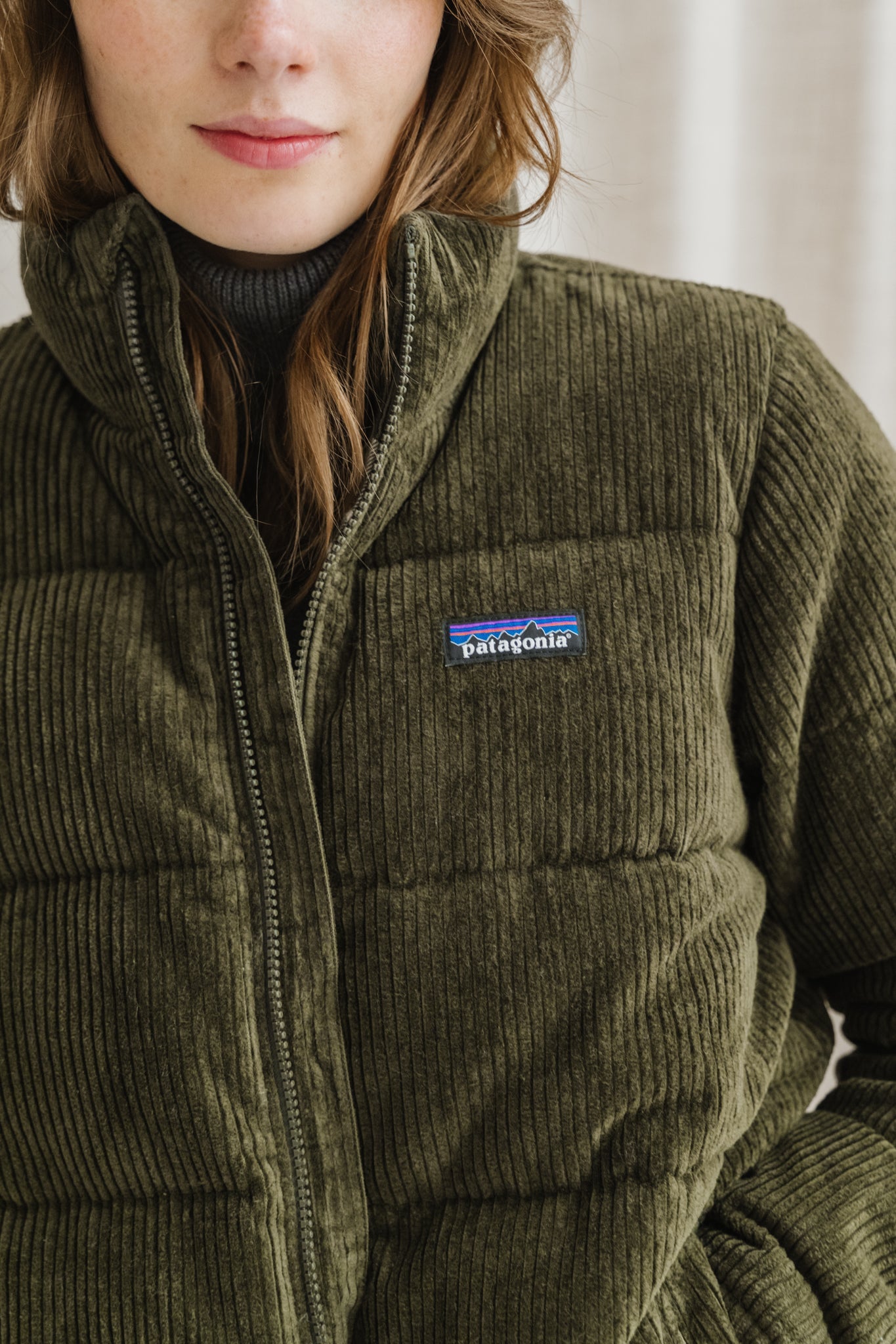 Doudoune velours en matière recyclée | vert "w's cord fjord coat pine needle green"