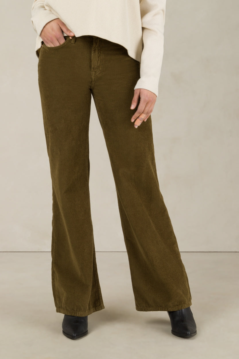 Pantalon ample côtelé en coton bio et recyclé | Vert kaki "jane moss green"