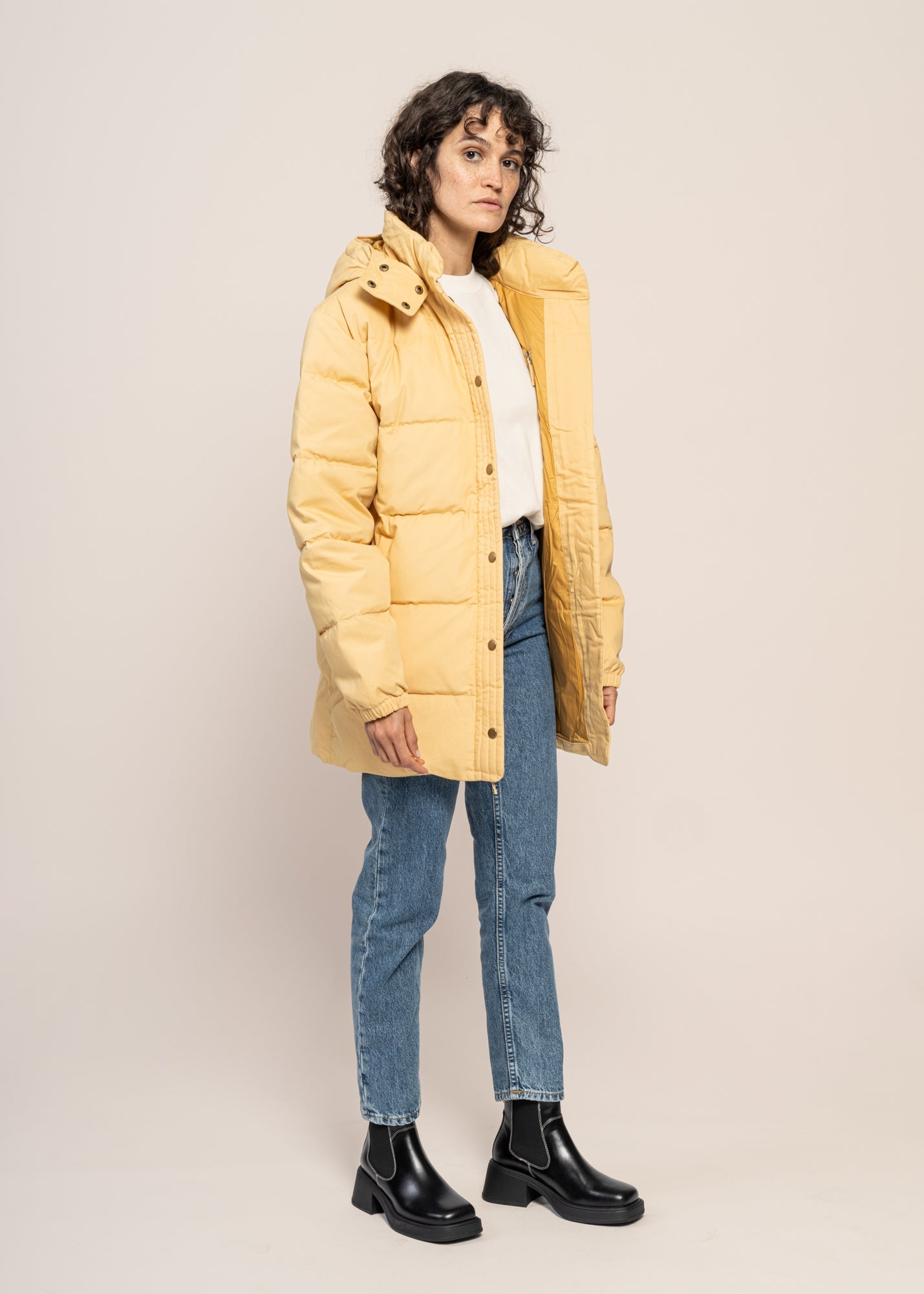 Doudoune en coton bio | jaune "w's cotton down parka beeswax tan"